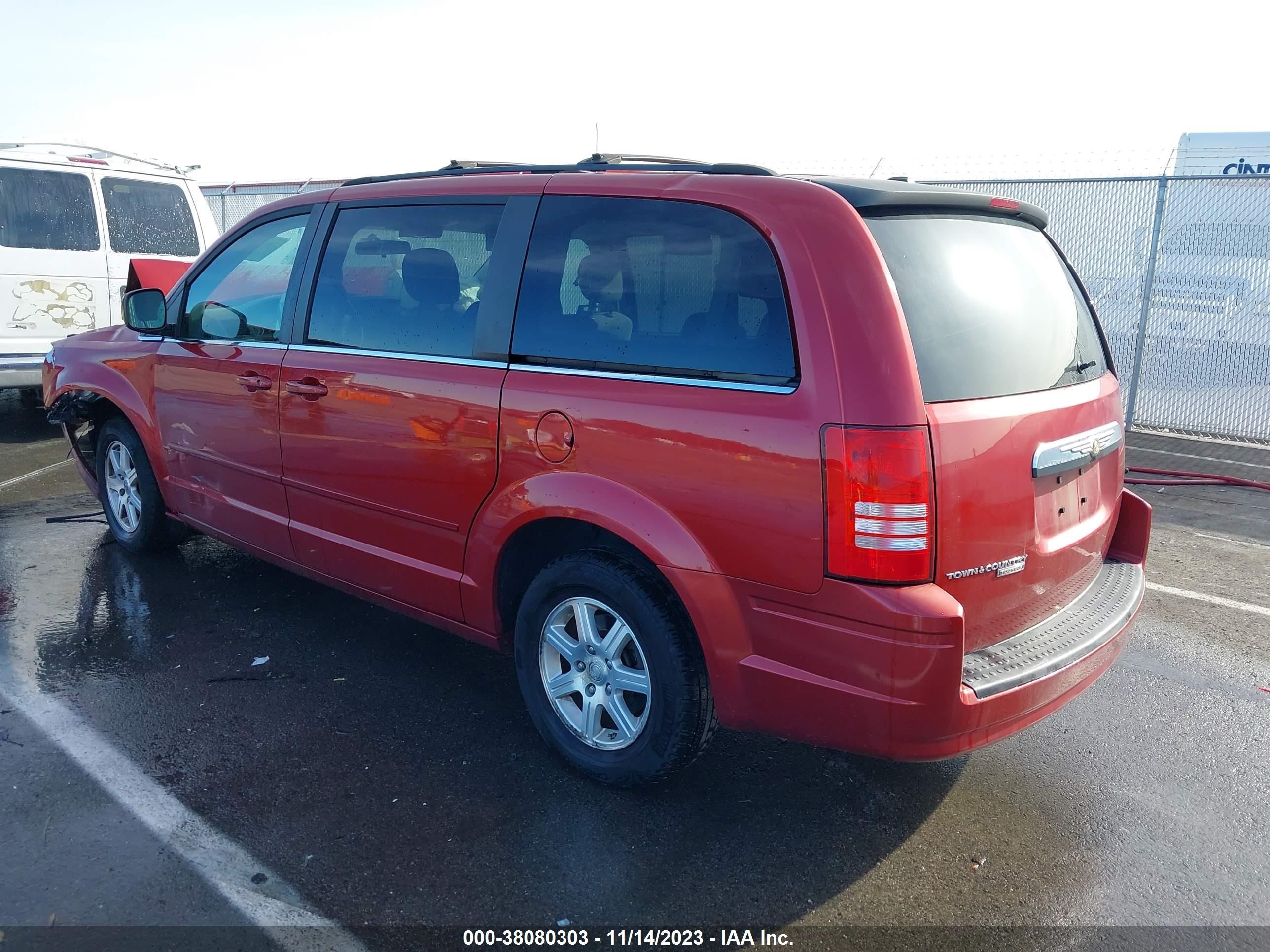 Photo 2 VIN: 2A8HR54P78R747134 - CHRYSLER TOWN & COUNTRY 