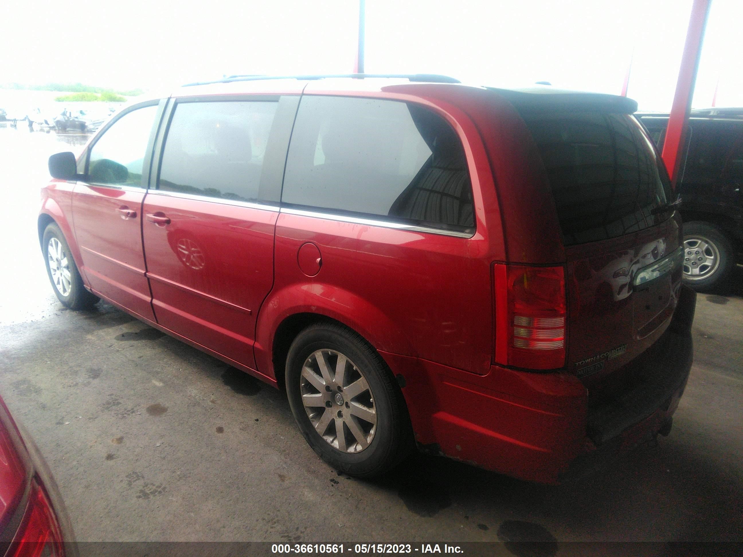 Photo 2 VIN: 2A8HR54P78R773801 - CHRYSLER TOWN & COUNTRY 