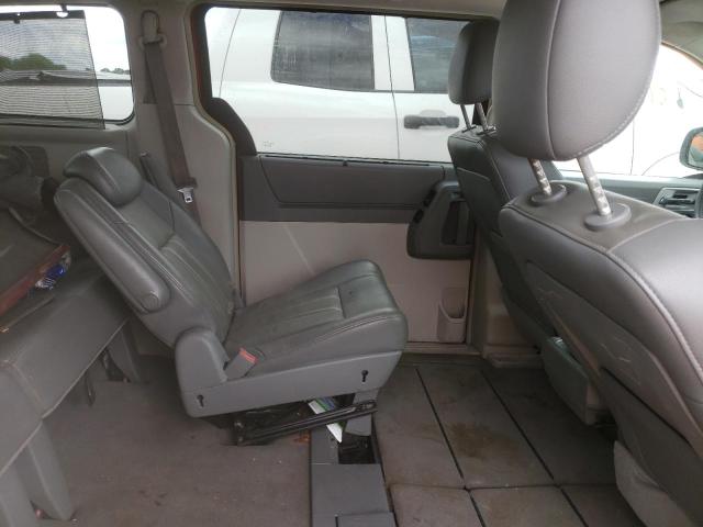 Photo 5 VIN: 2A8HR54P88R115114 - CHRYSLER TOWN &AMP COU 