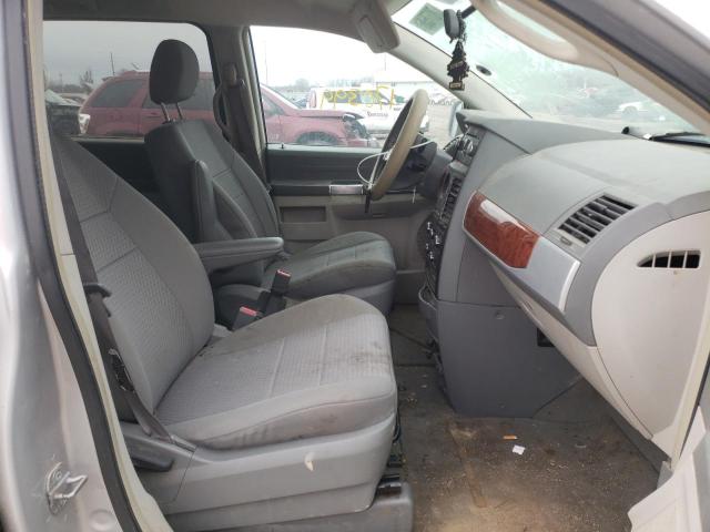 Photo 4 VIN: 2A8HR54P88R611658 - CHRYSLER TOWN AND C 