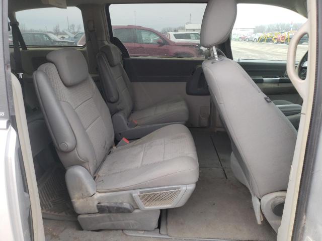 Photo 5 VIN: 2A8HR54P88R611658 - CHRYSLER TOWN AND C 