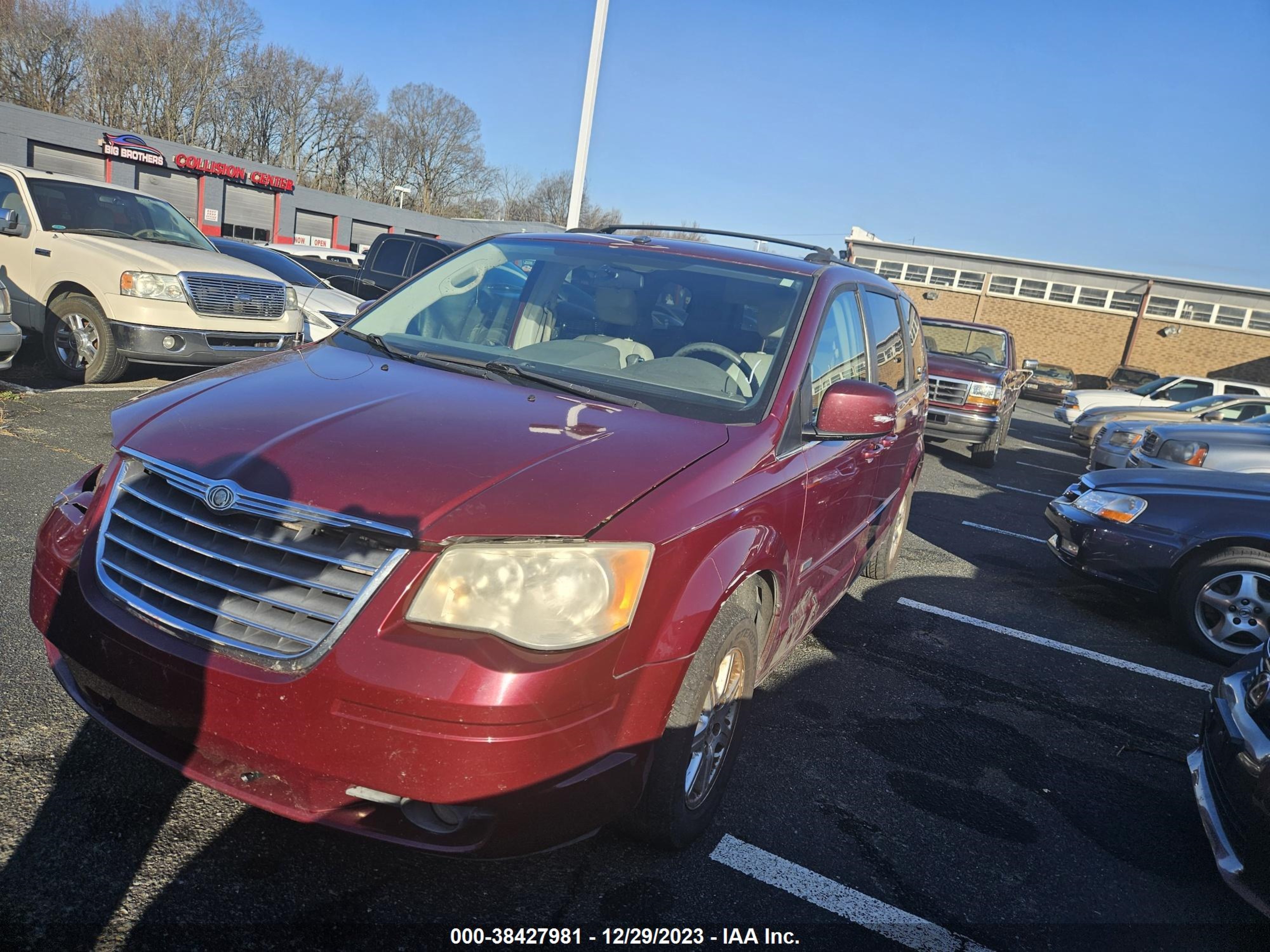 Photo 1 VIN: 2A8HR54P88R709489 - CHRYSLER TOWN & COUNTRY 