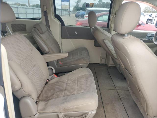 Photo 10 VIN: 2A8HR54P88R781714 - CHRYSLER TOWN & COU 