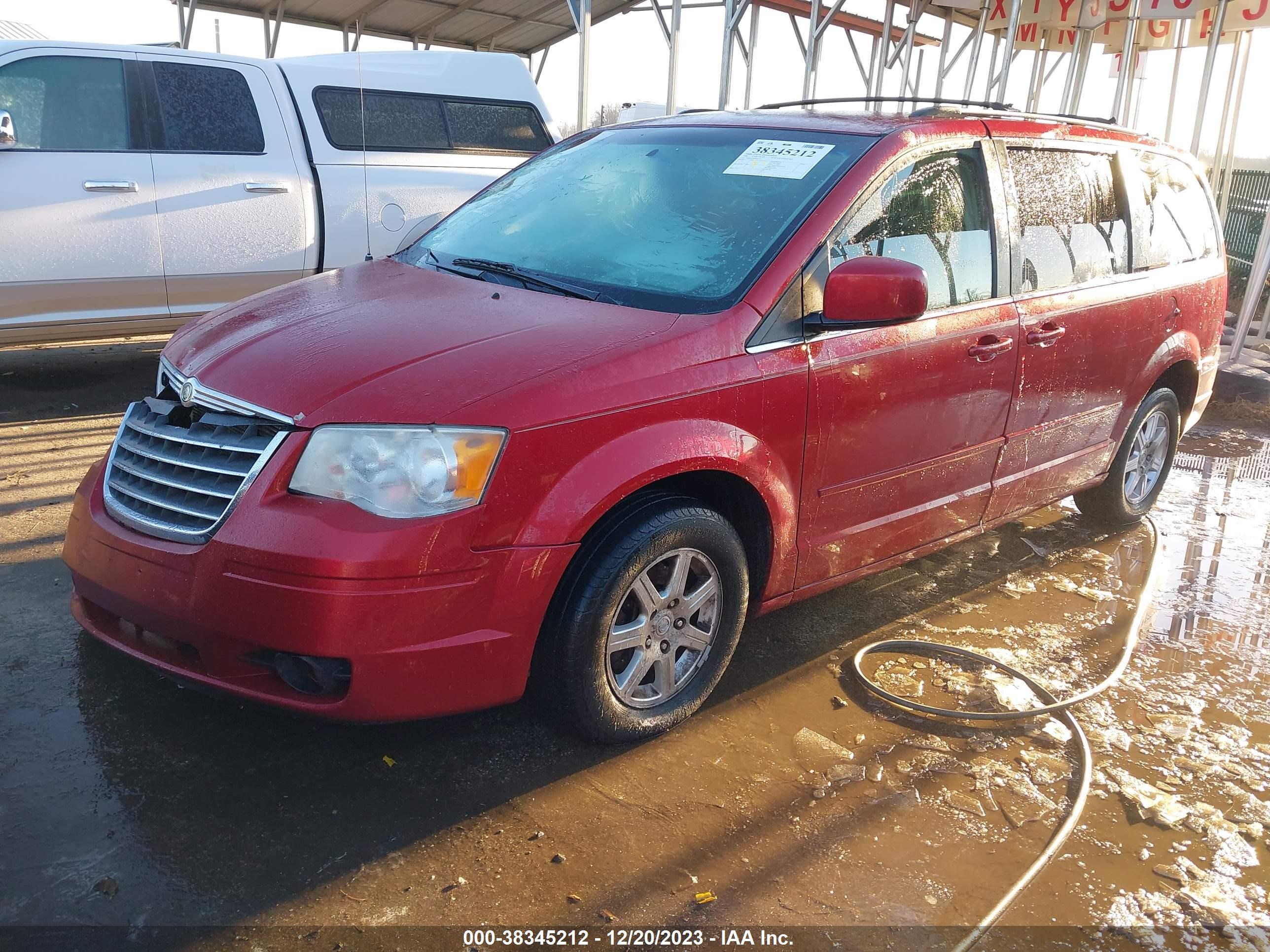 Photo 1 VIN: 2A8HR54P88R827509 - CHRYSLER TOWN & COUNTRY 