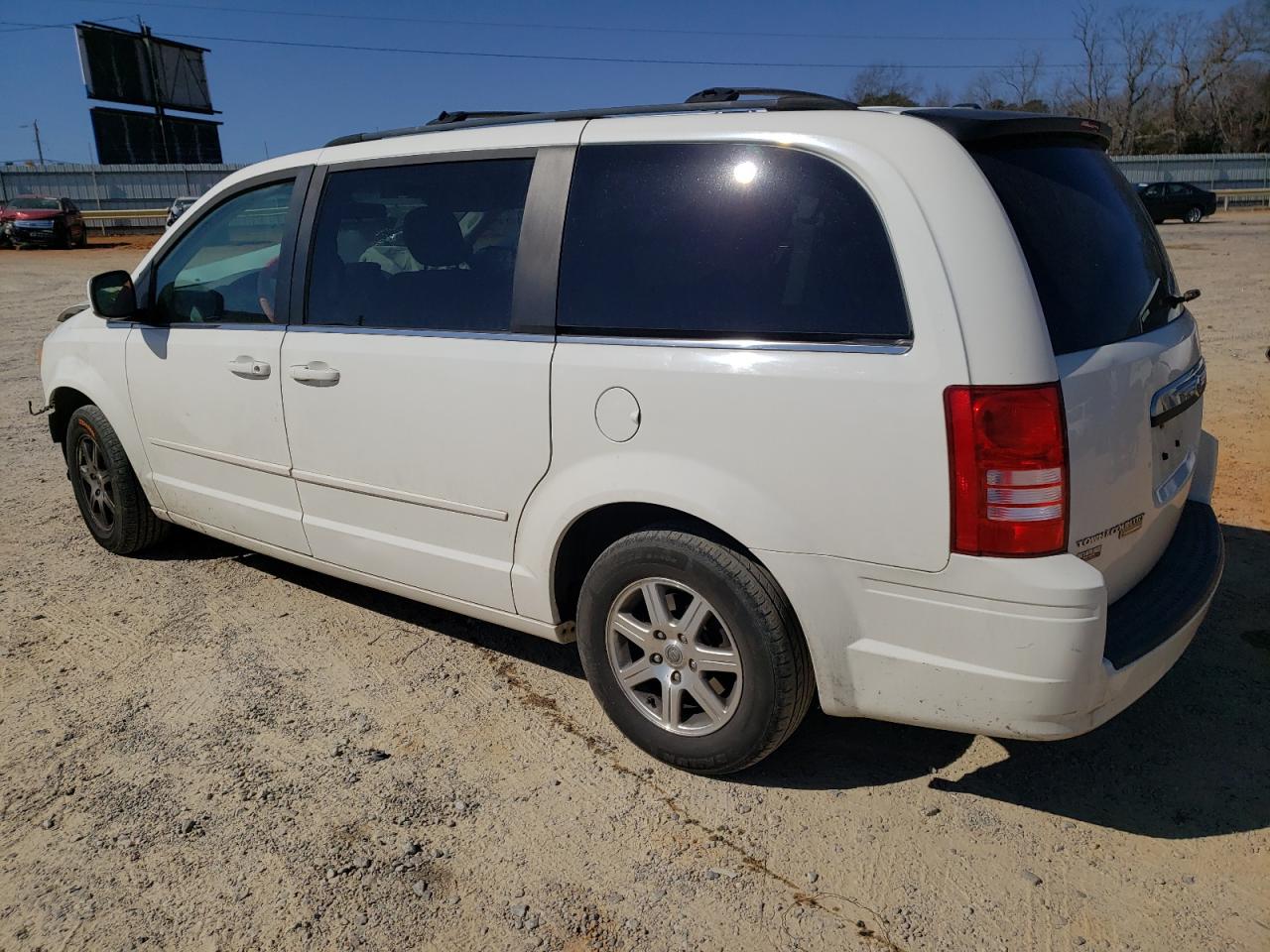 Photo 1 VIN: 2A8HR54P98R710439 - CHRYSLER TOWN & COUNTRY 