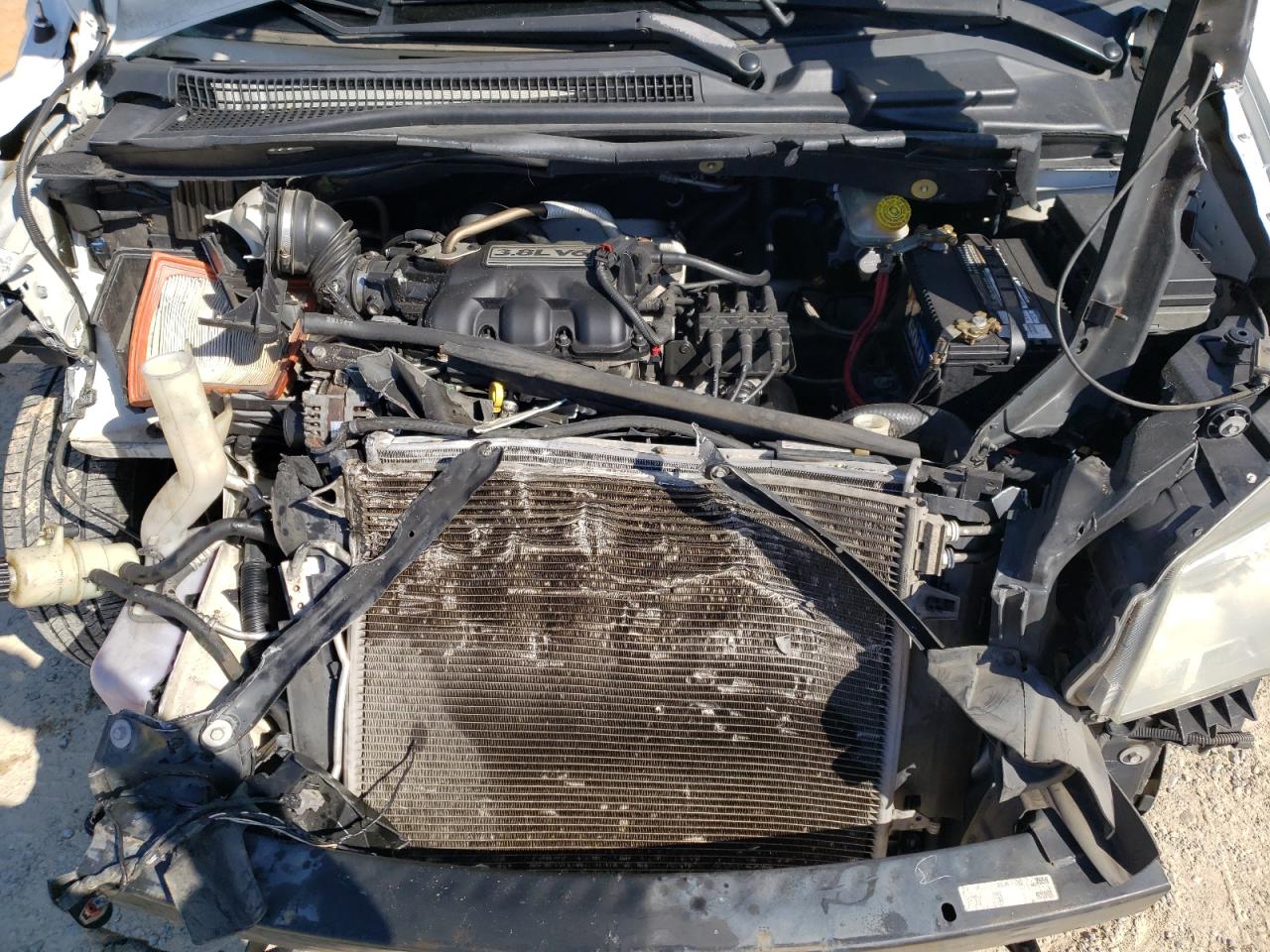 Photo 11 VIN: 2A8HR54P98R710439 - CHRYSLER TOWN & COUNTRY 