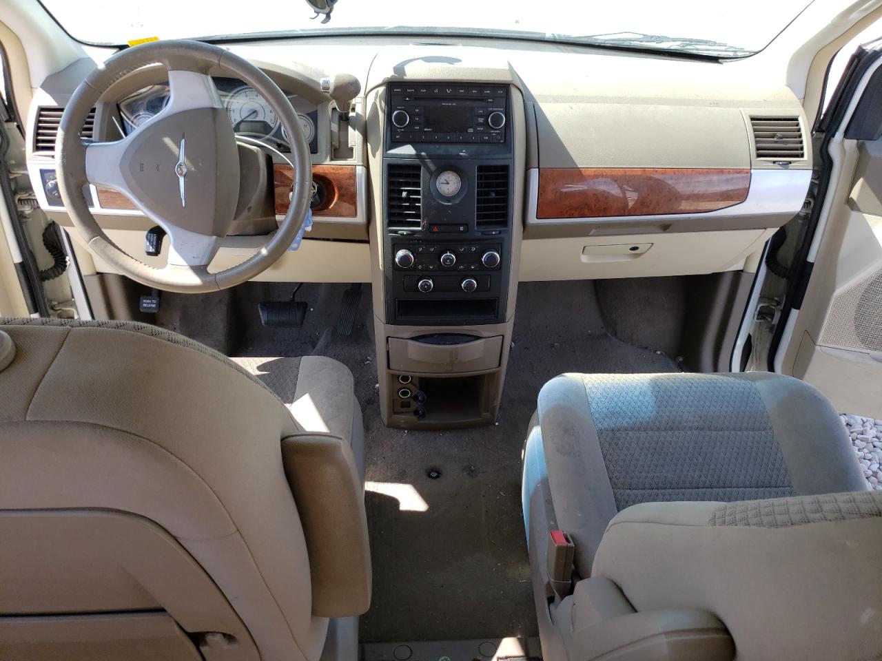 Photo 7 VIN: 2A8HR54P98R744171 - CHRYSLER TOWN & COUNTRY 