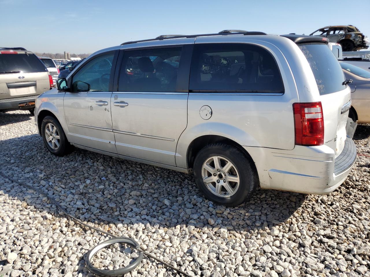 Photo 1 VIN: 2A8HR54P98R796867 - CHRYSLER TOWN & COUNTRY 