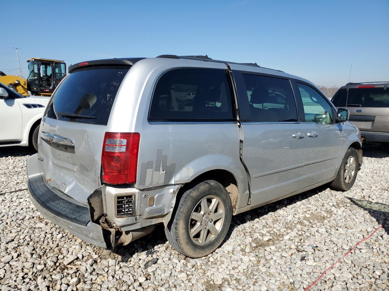 Photo 2 VIN: 2A8HR54P98R796867 - CHRYSLER TOWN & COUNTRY 