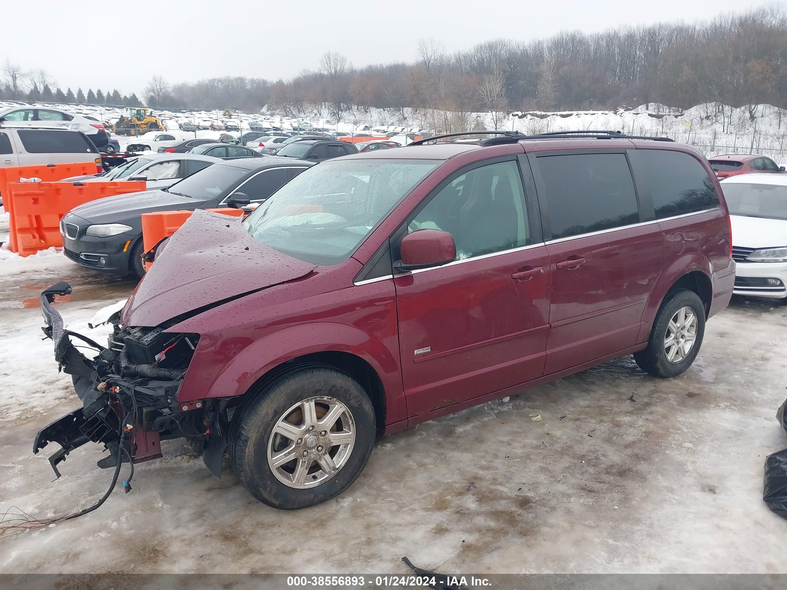 Photo 1 VIN: 2A8HR54P98R820732 - CHRYSLER TOWN & COUNTRY 