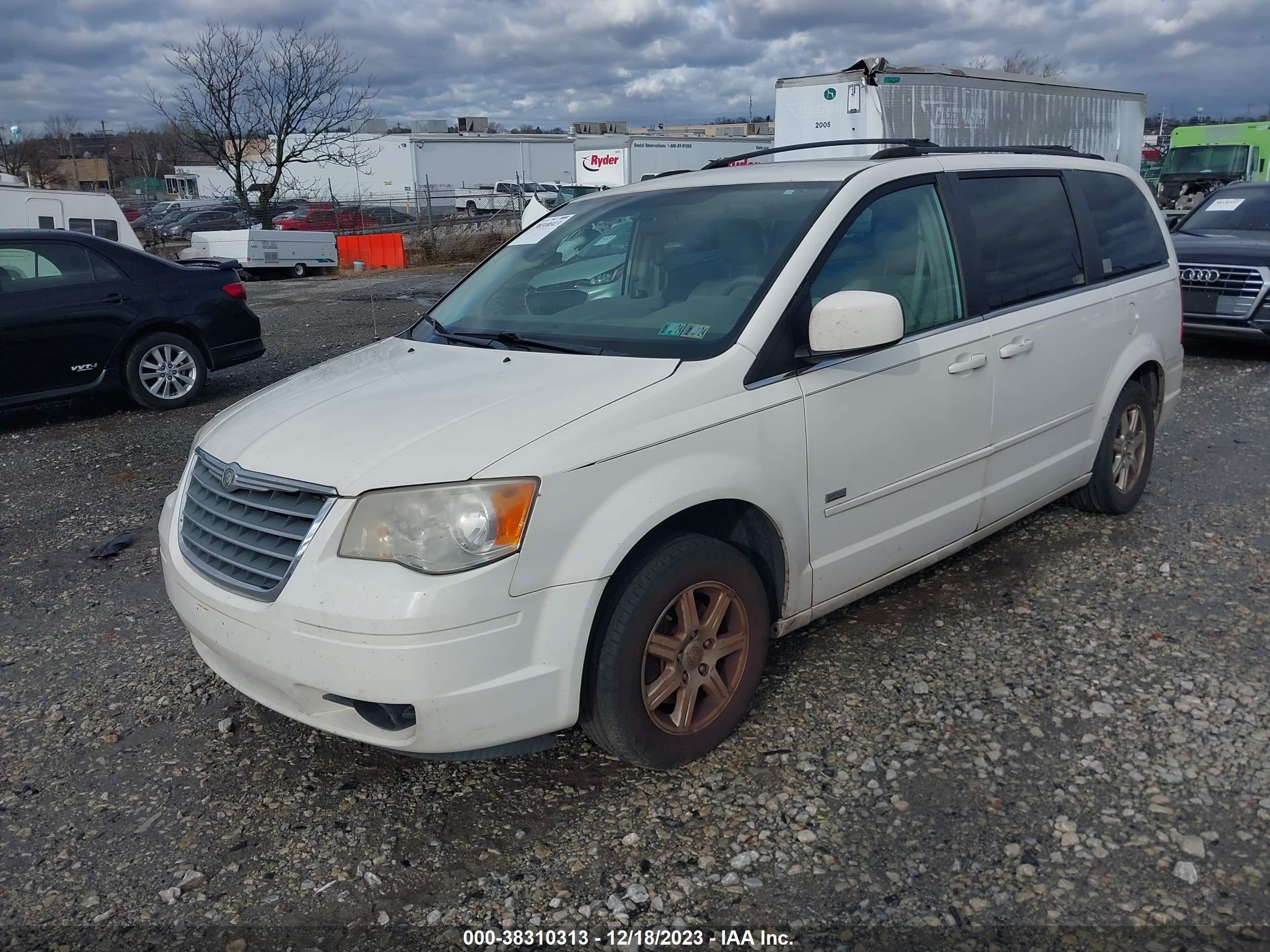 Photo 1 VIN: 2A8HR54P98R827521 - CHRYSLER TOWN & COUNTRY 