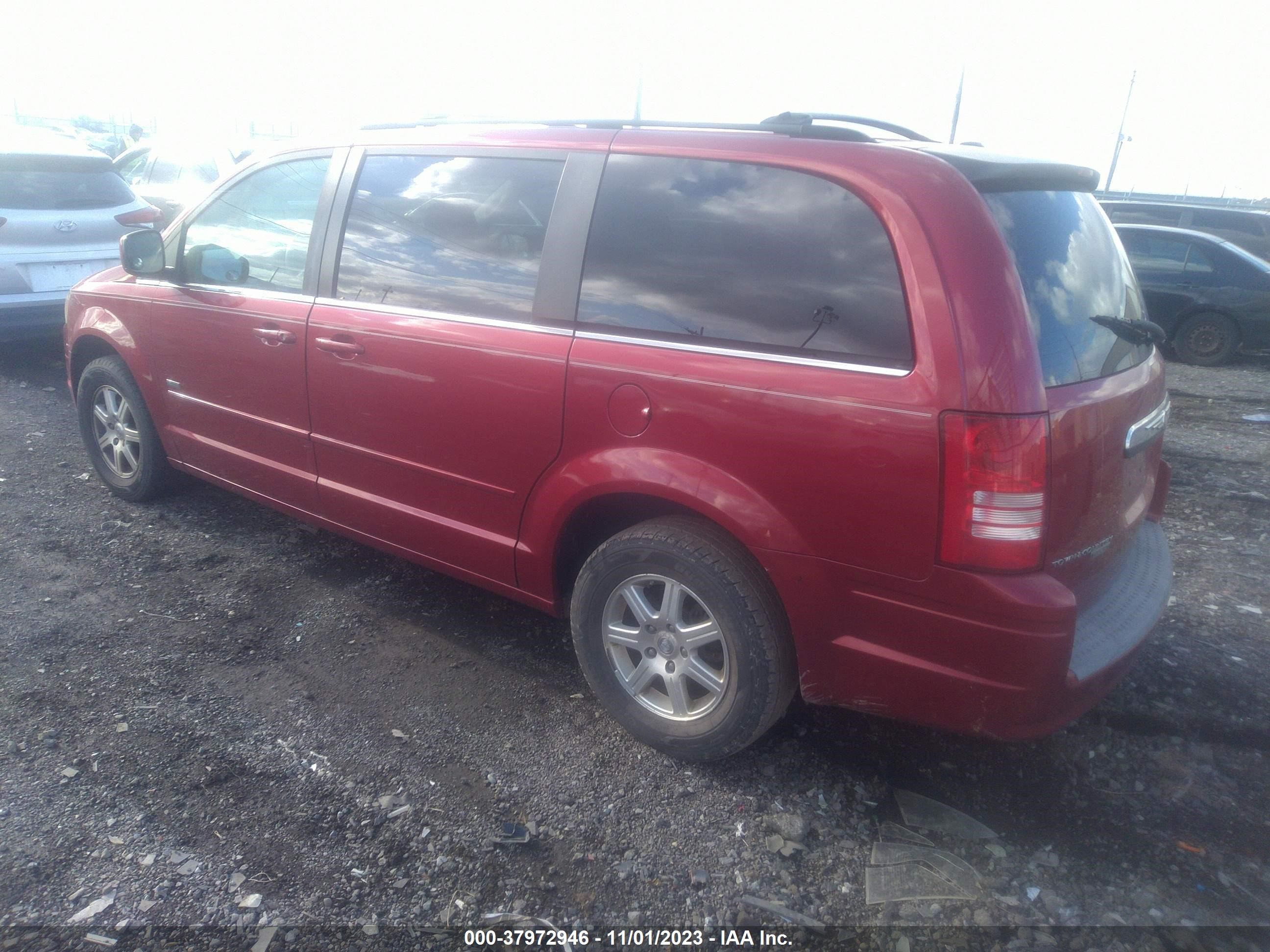 Photo 2 VIN: 2A8HR54P98R835795 - CHRYSLER TOWN & COUNTRY 