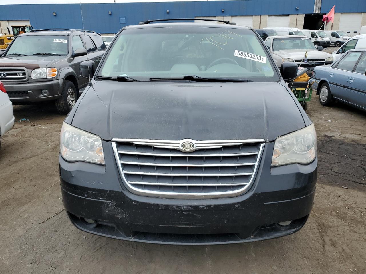 Photo 4 VIN: 2A8HR54P98R837014 - CHRYSLER TOWN & COUNTRY 