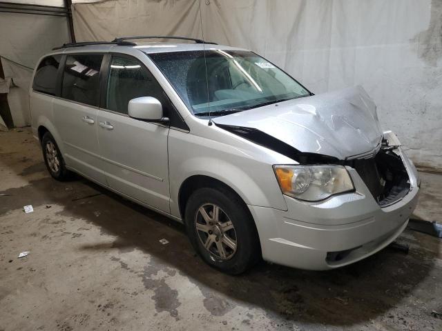 Photo 3 VIN: 2A8HR54P98R837692 - CHRYSLER TOWN & COU 