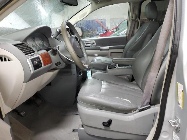 Photo 6 VIN: 2A8HR54PX8R675880 - CHRYSLER MINIVAN 