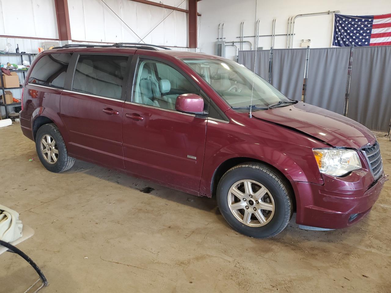 Photo 3 VIN: 2A8HR54PX8R790964 - CHRYSLER TOWN & COUNTRY 