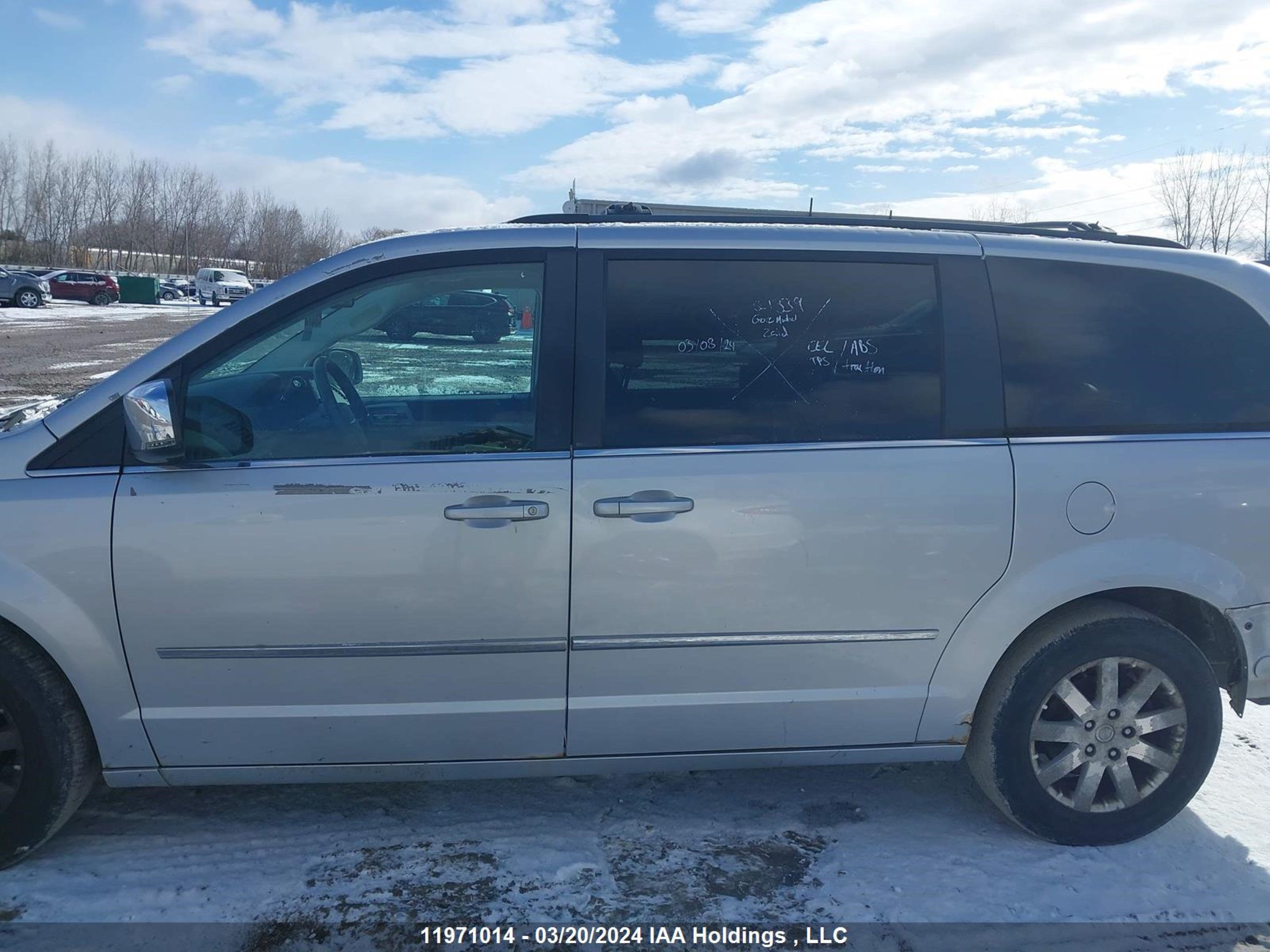 Photo 14 VIN: 2A8HR54X29R703477 - CHRYSLER TOWN & COUNTRY 