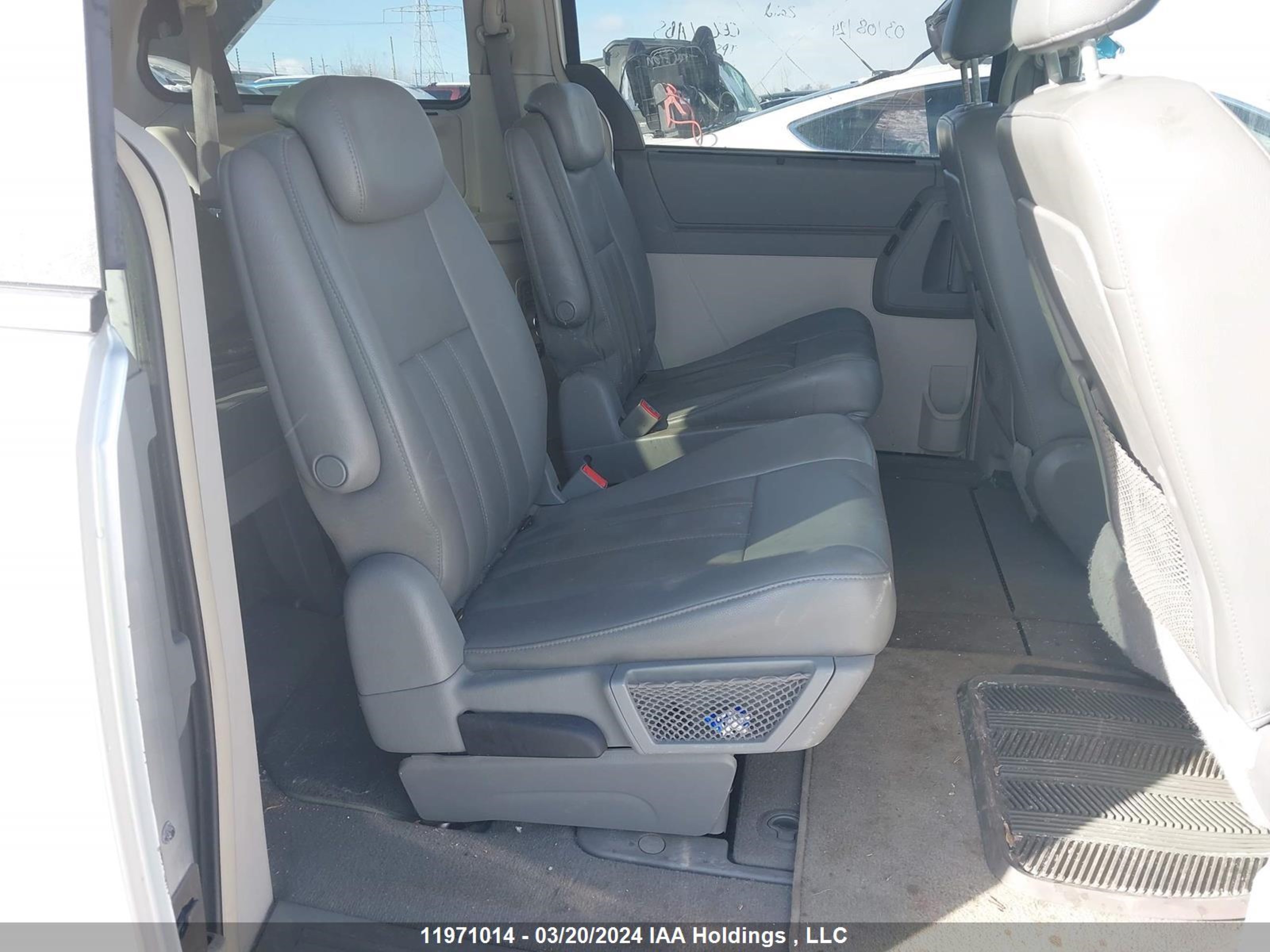 Photo 7 VIN: 2A8HR54X29R703477 - CHRYSLER TOWN & COUNTRY 