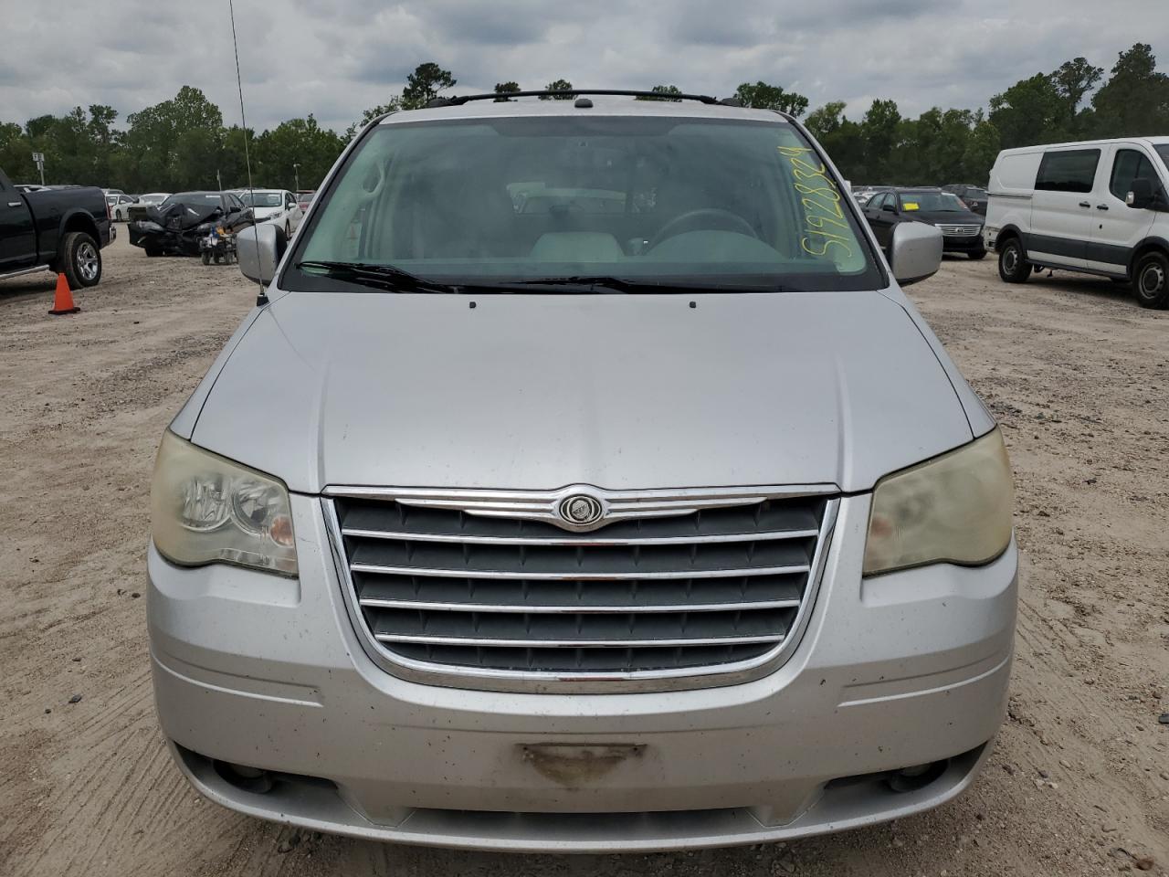 Photo 4 VIN: 2A8HR54X99R645903 - CHRYSLER TOWN & COUNTRY 