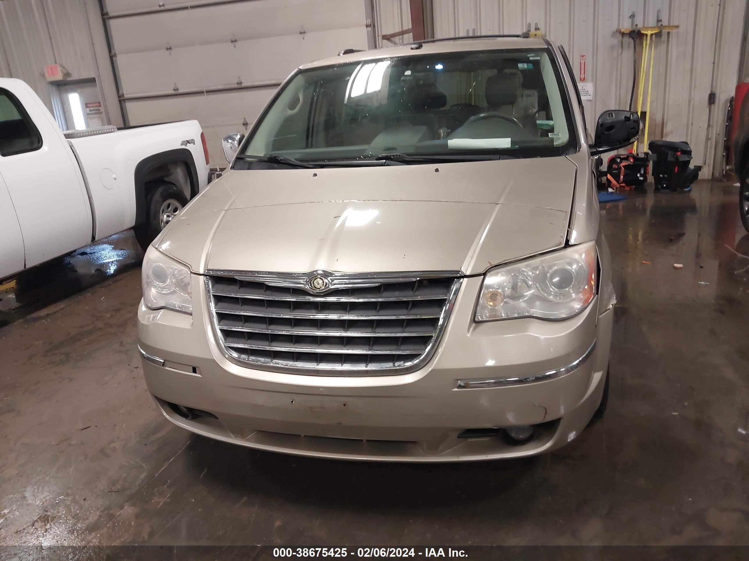 Photo 12 VIN: 2A8HR64X09R648162 - CHRYSLER TOWN & COUNTRY 