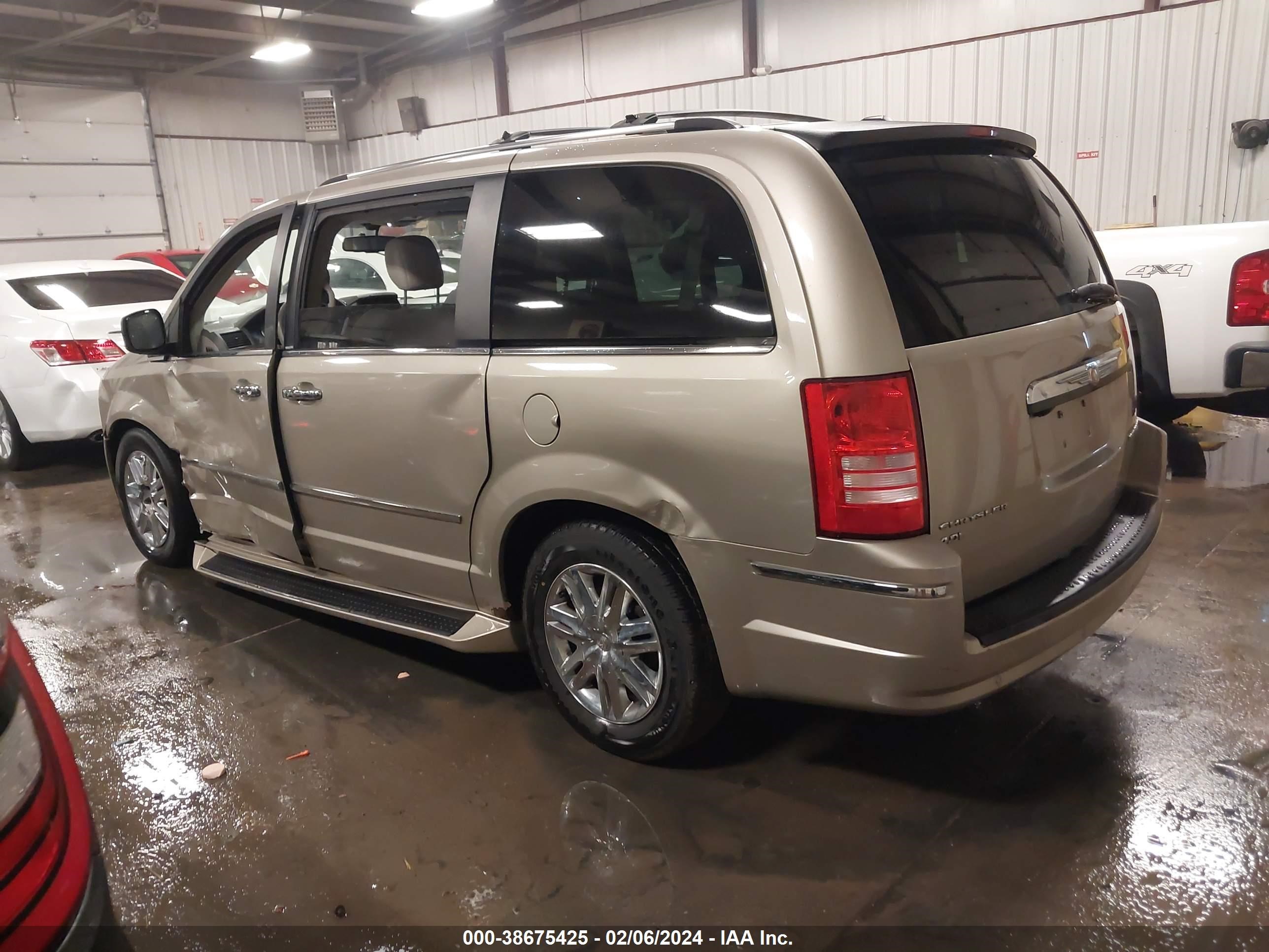 Photo 2 VIN: 2A8HR64X09R648162 - CHRYSLER TOWN & COUNTRY 