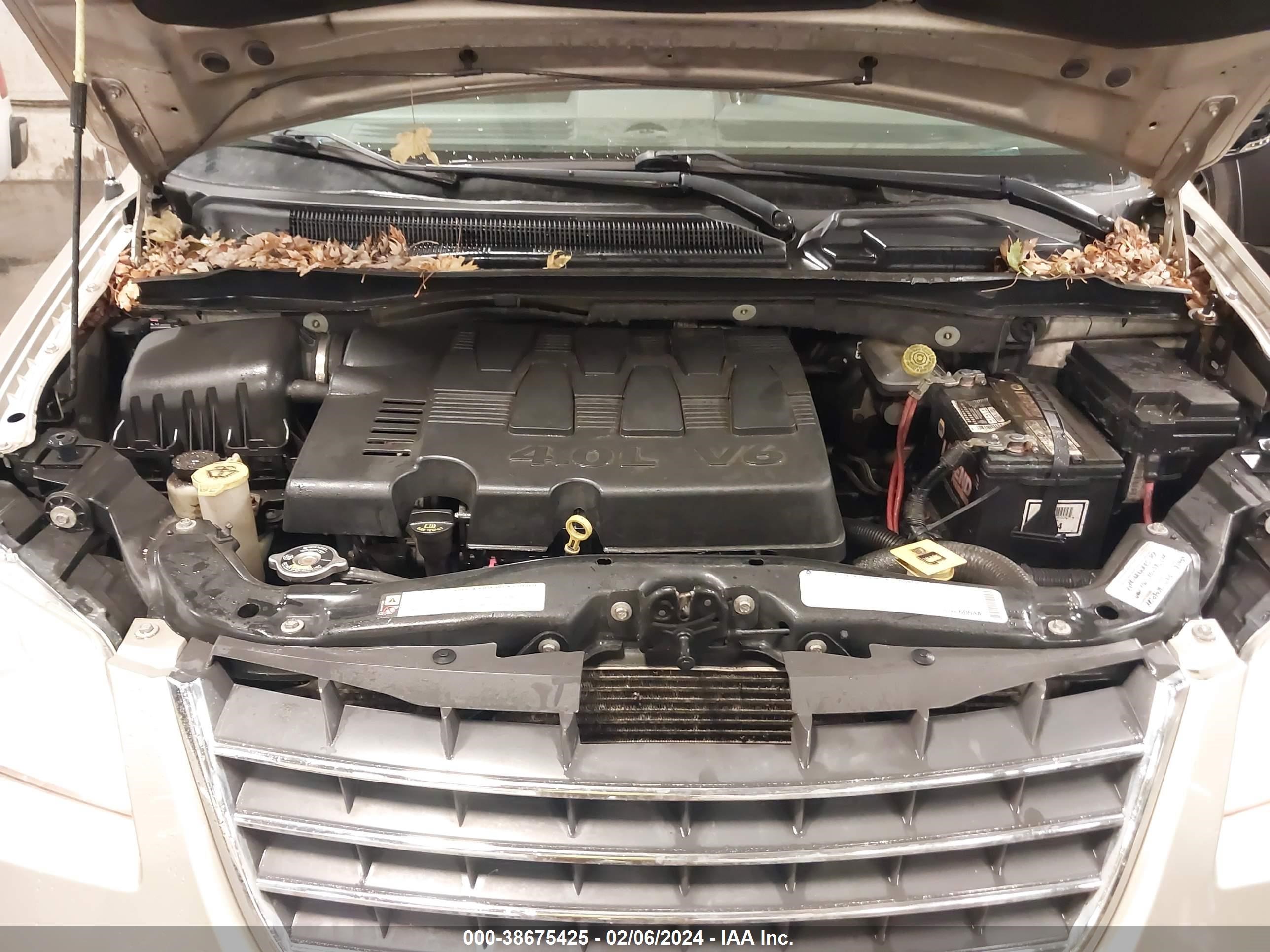 Photo 9 VIN: 2A8HR64X09R648162 - CHRYSLER TOWN & COUNTRY 