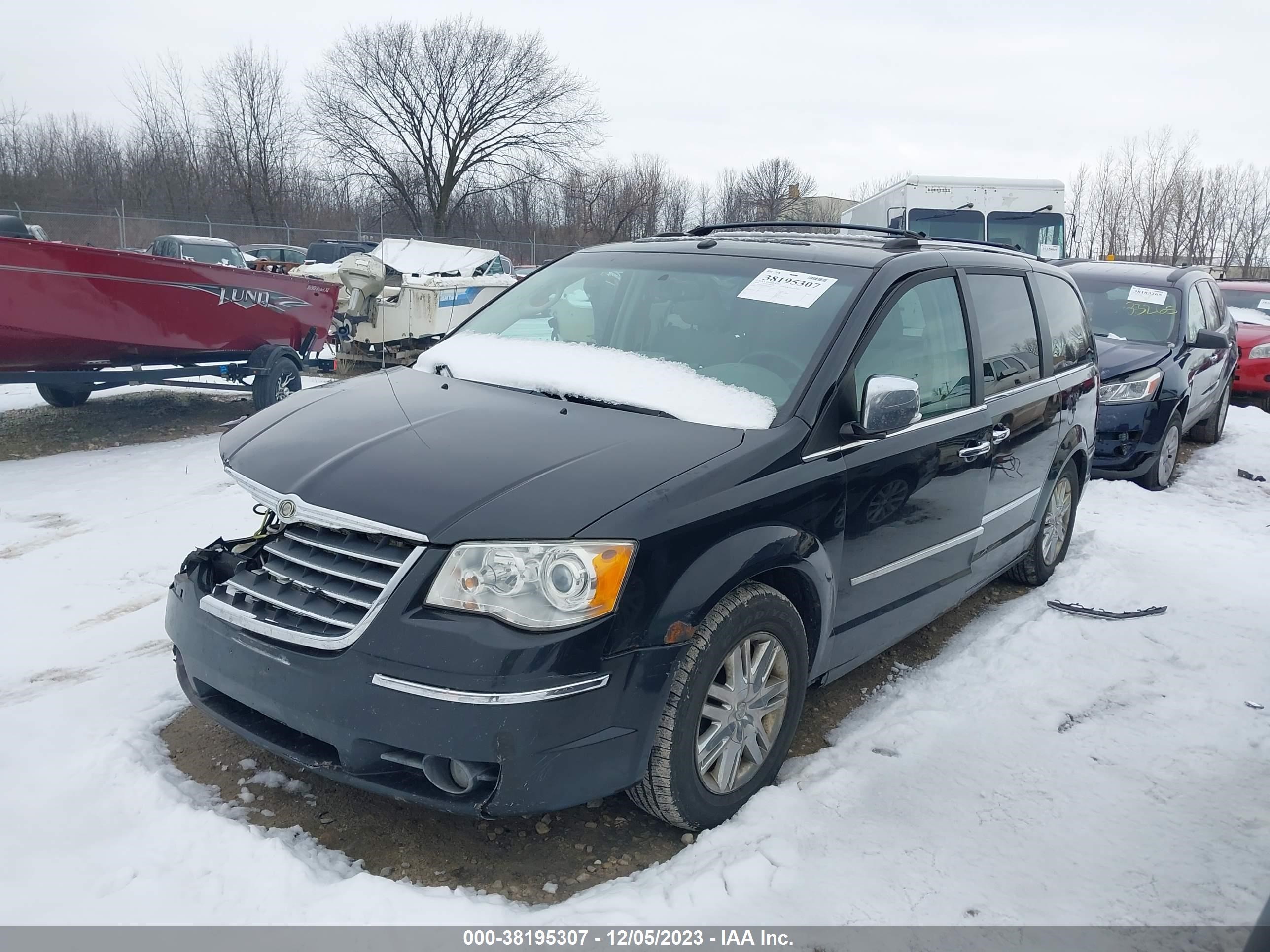 Photo 1 VIN: 2A8HR64X28R688189 - CHRYSLER TOWN & COUNTRY 