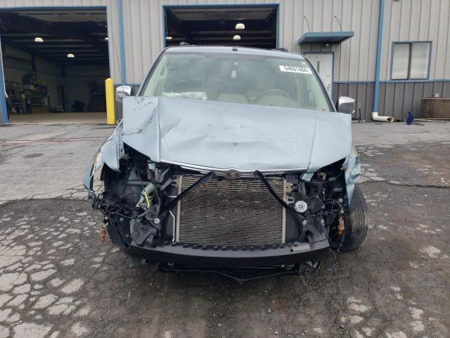 Photo 4 VIN: 2A8HR64X28R689732 - CHRYSLER TOWN & CNT 