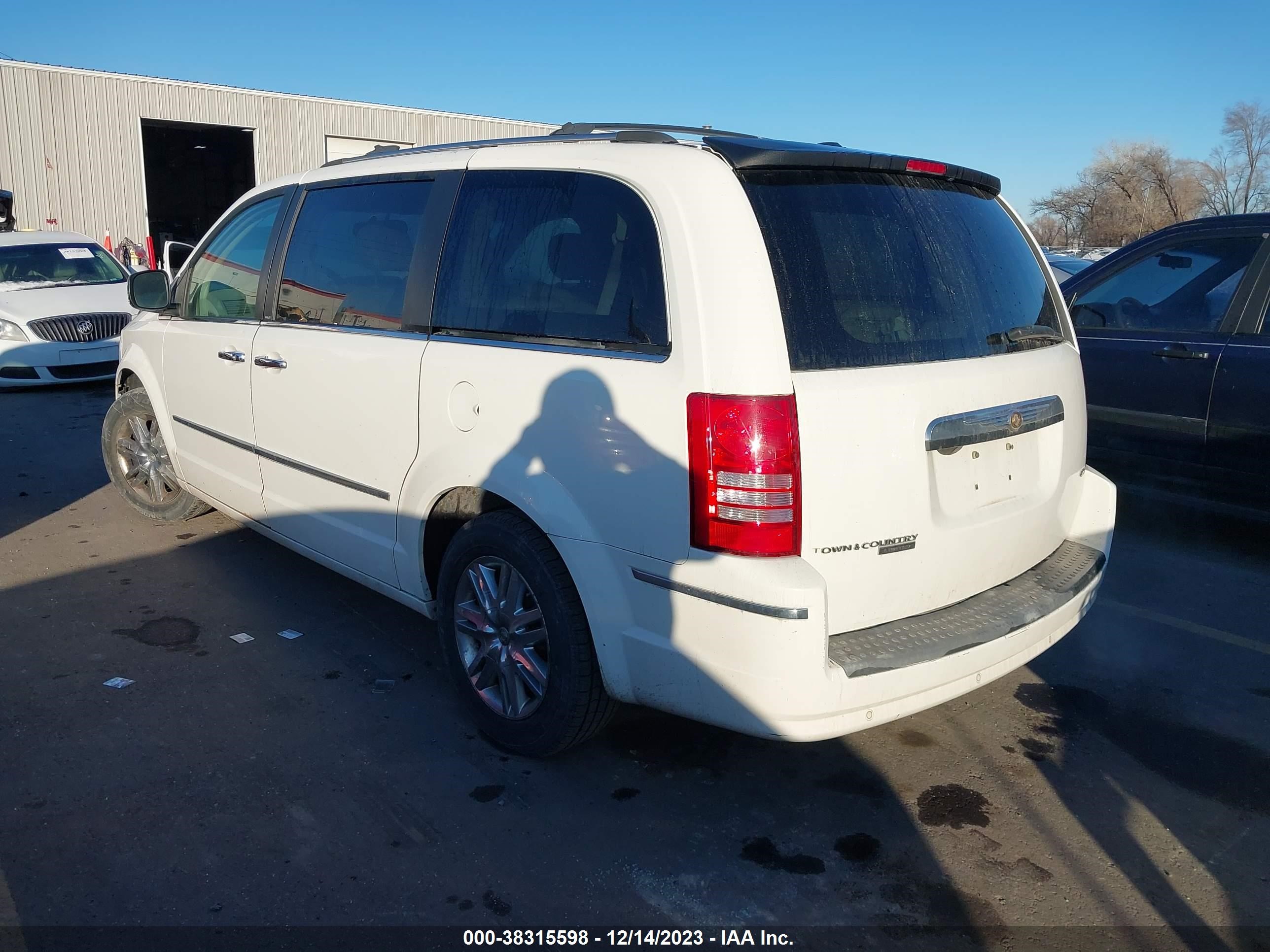 Photo 2 VIN: 2A8HR64X38R137107 - CHRYSLER TOWN & COUNTRY 