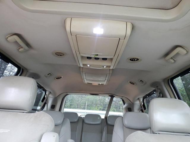Photo 9 VIN: 2A8HR64X38R644749 - CHRYSLER TOWN-COU 