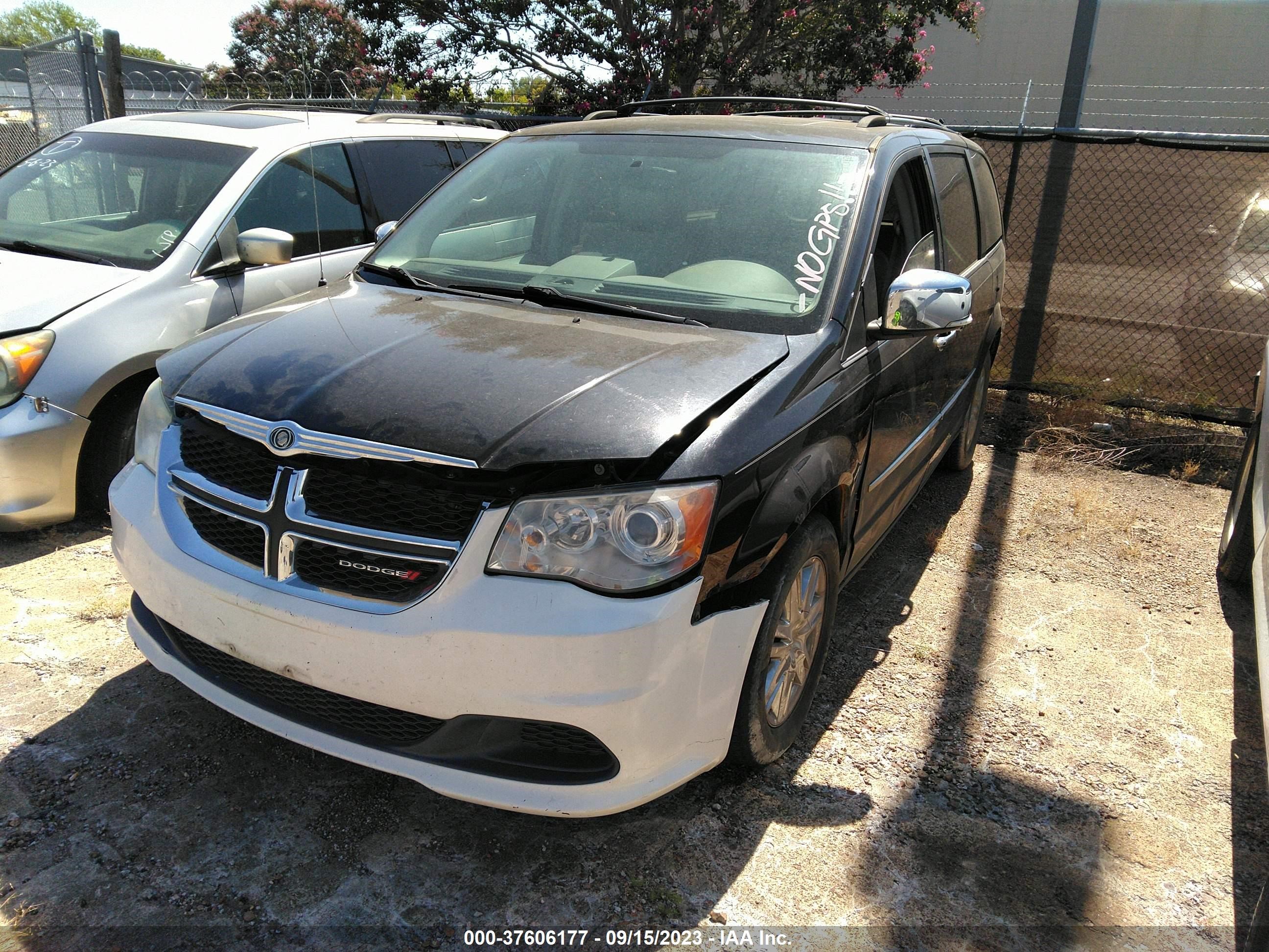 Photo 1 VIN: 2A8HR64X38R689979 - CHRYSLER TOWN & COUNTRY 