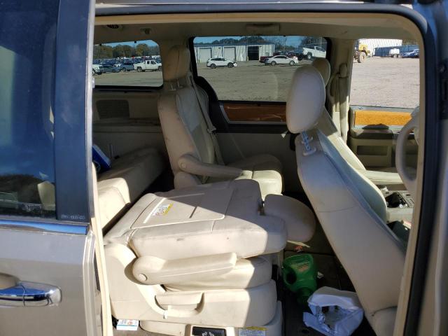 Photo 10 VIN: 2A8HR64X58R696755 - CHRYSLER TOWN & COU 