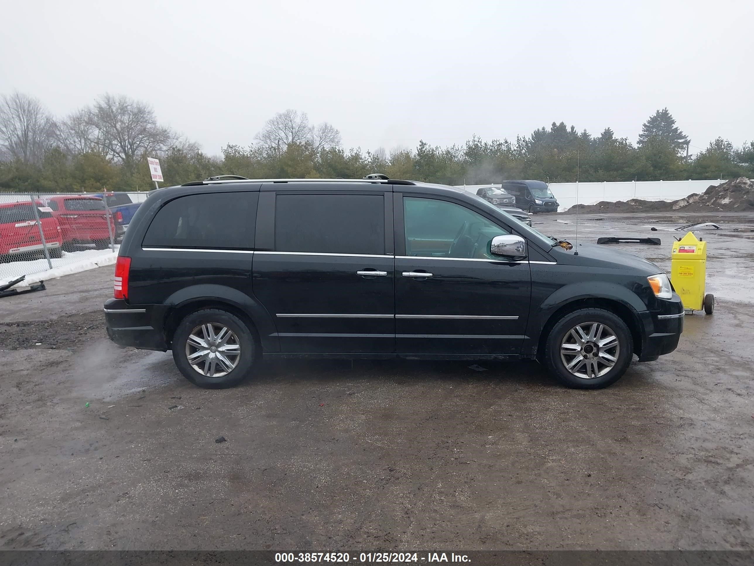 Photo 12 VIN: 2A8HR64X58R752970 - CHRYSLER TOWN & COUNTRY 