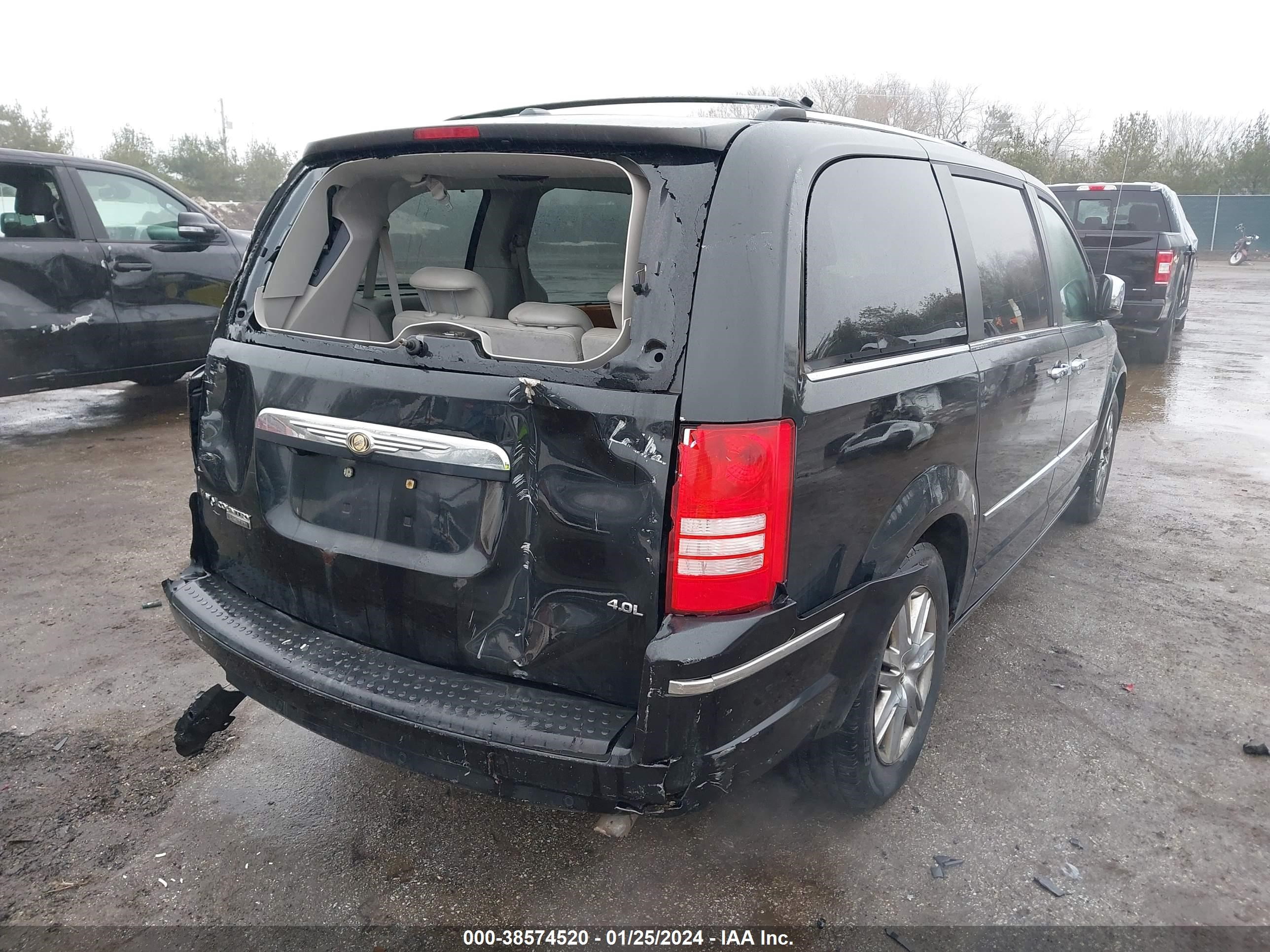 Photo 3 VIN: 2A8HR64X58R752970 - CHRYSLER TOWN & COUNTRY 