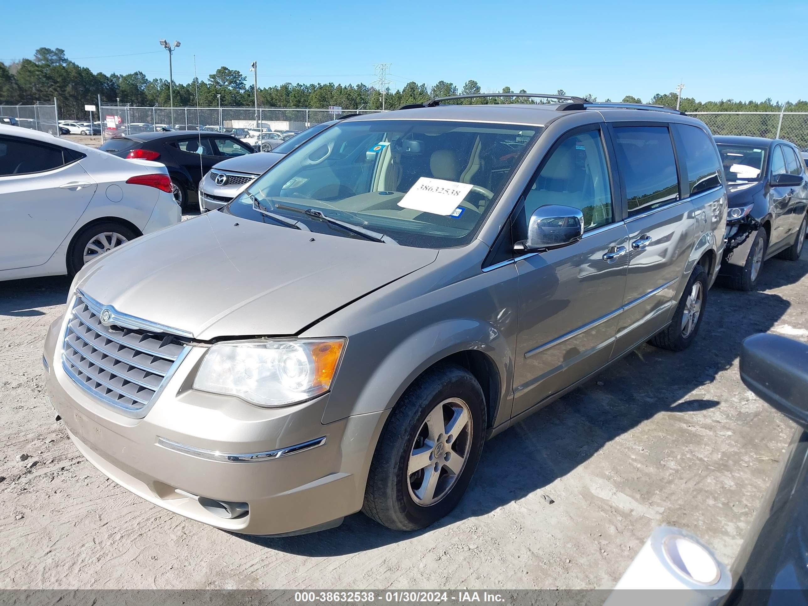 Photo 1 VIN: 2A8HR64X68R689443 - CHRYSLER TOWN & COUNTRY 