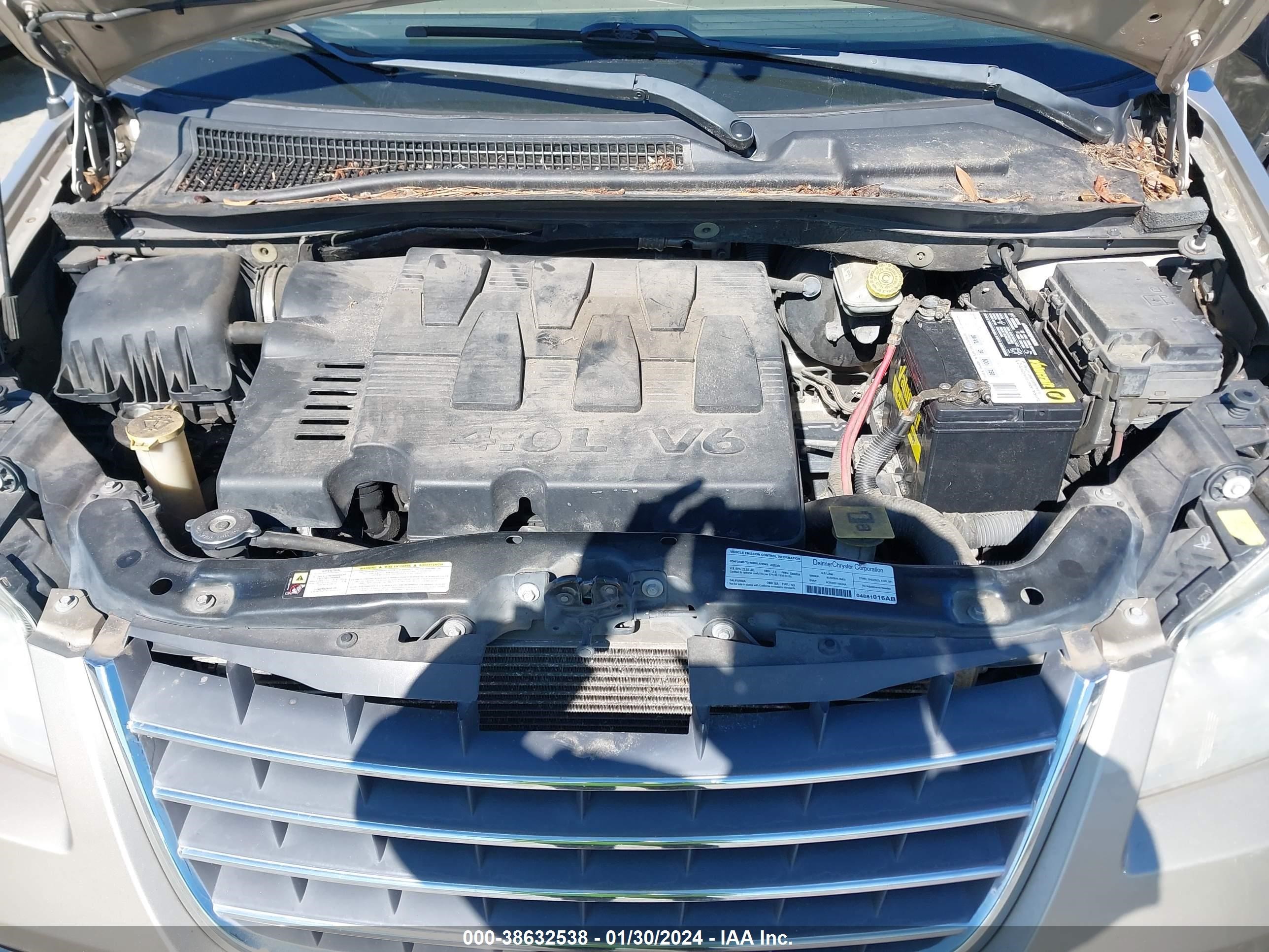 Photo 9 VIN: 2A8HR64X68R689443 - CHRYSLER TOWN & COUNTRY 