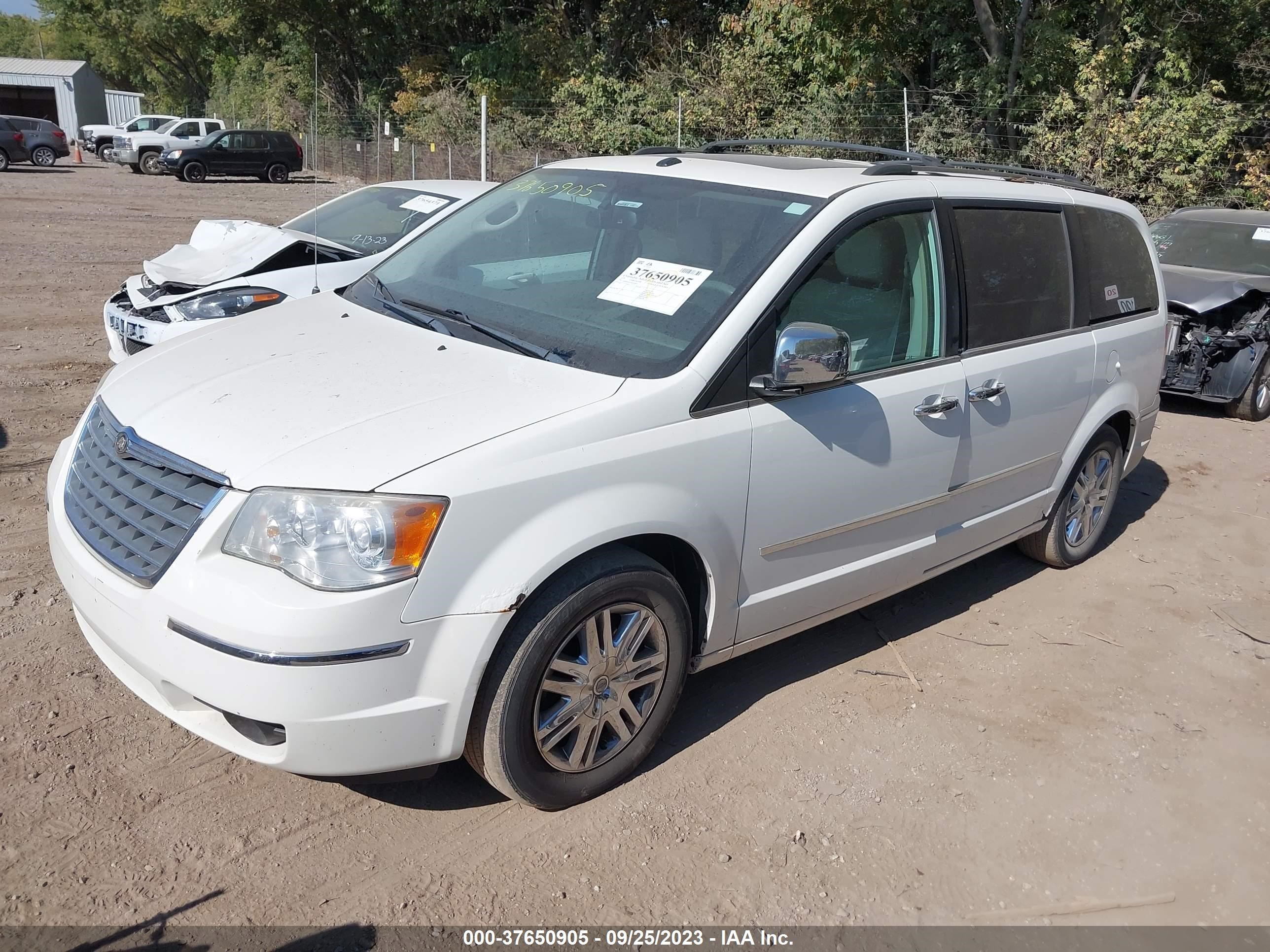 Photo 1 VIN: 2A8HR64X69R676872 - CHRYSLER TOWN & COUNTRY 