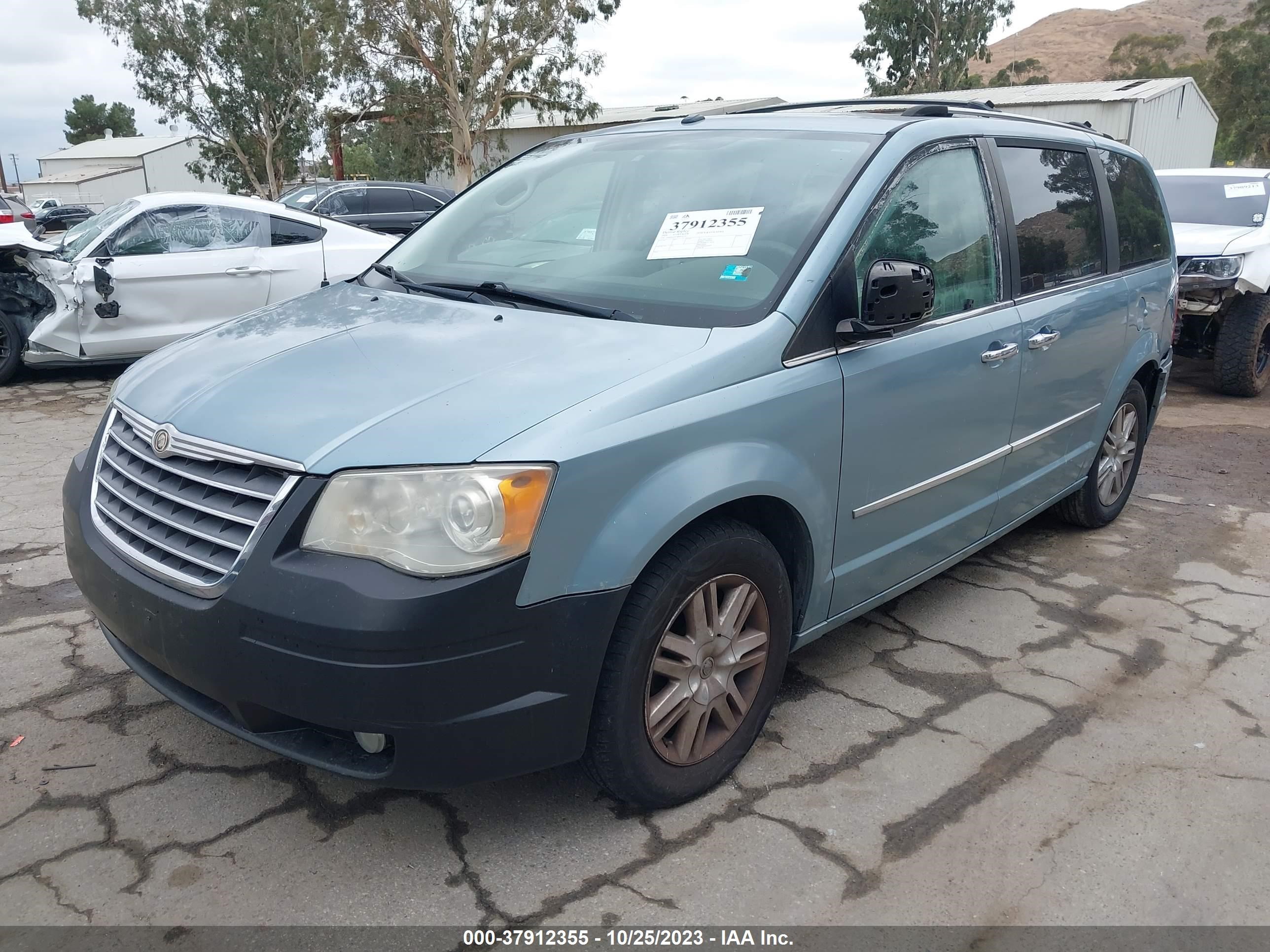 Photo 1 VIN: 2A8HR64X78R614315 - CHRYSLER TOWN & COUNTRY 