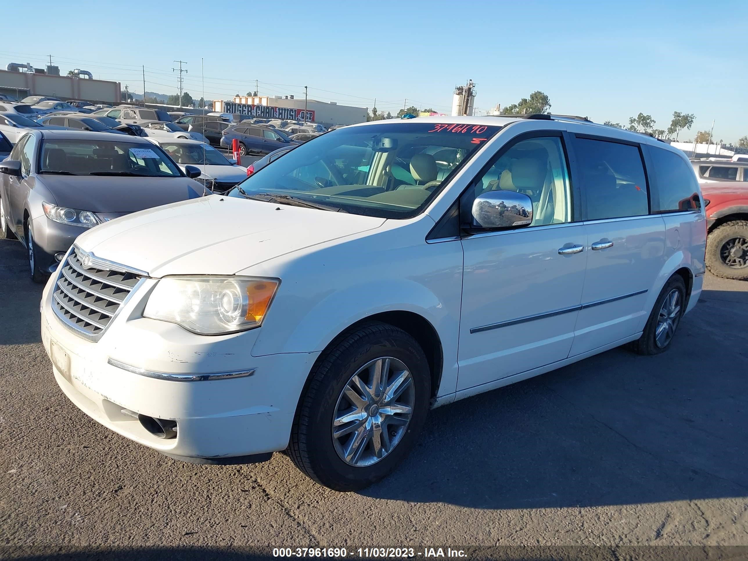 Photo 1 VIN: 2A8HR64X88R839147 - CHRYSLER TOWN & COUNTRY 