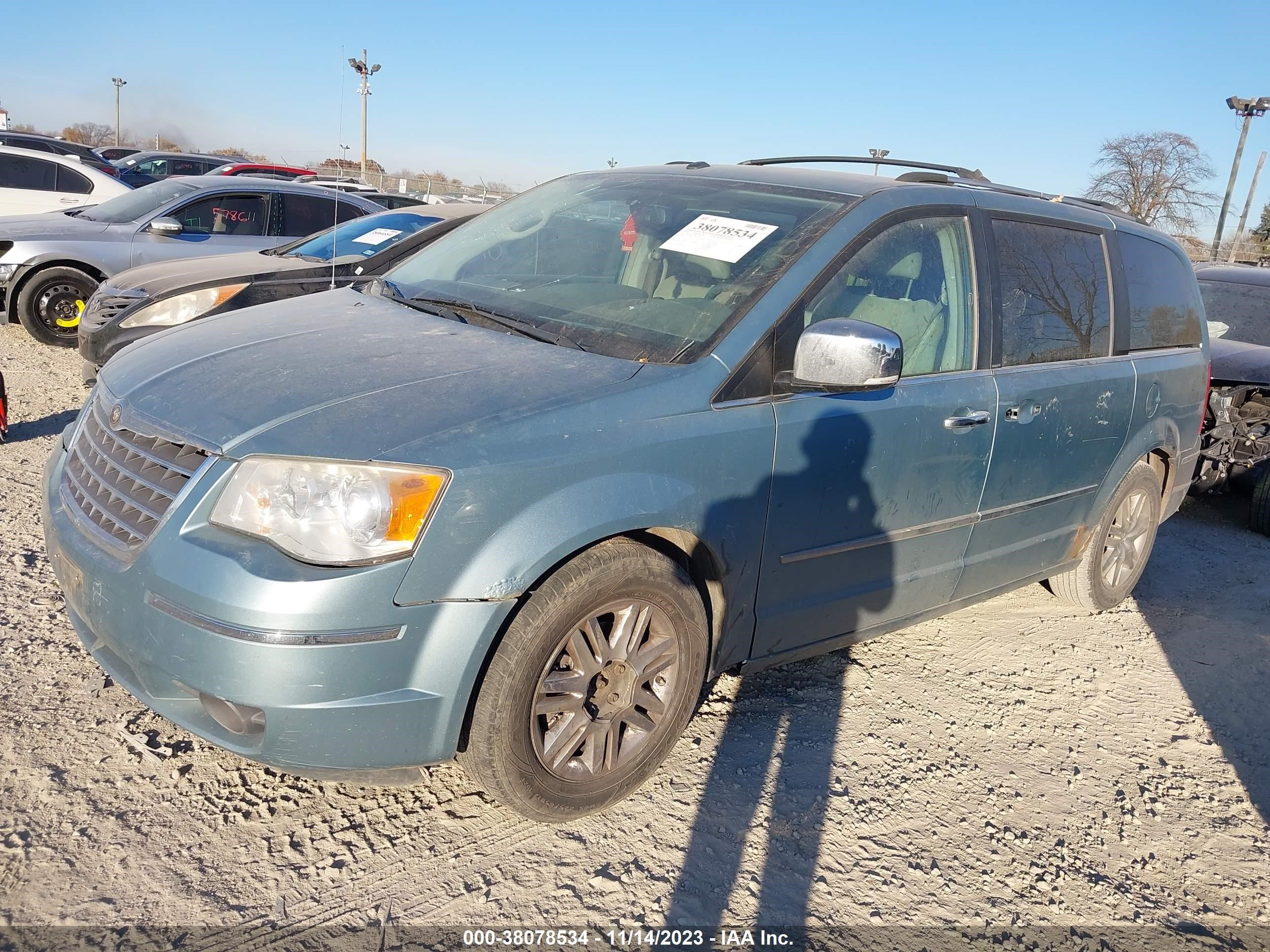 Photo 1 VIN: 2A8HR64X98R134342 - CHRYSLER TOWN & COUNTRY 