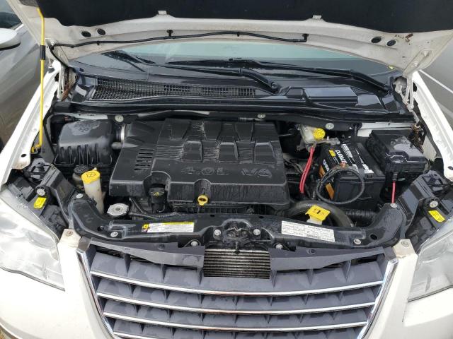 Photo 11 VIN: 2A8HR64XX8R614891 - CHRYSLER TOWN & COU 