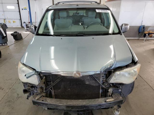 Photo 4 VIN: 2A8HR64XX8R713226 - CHRYSLER TOWN & COU 