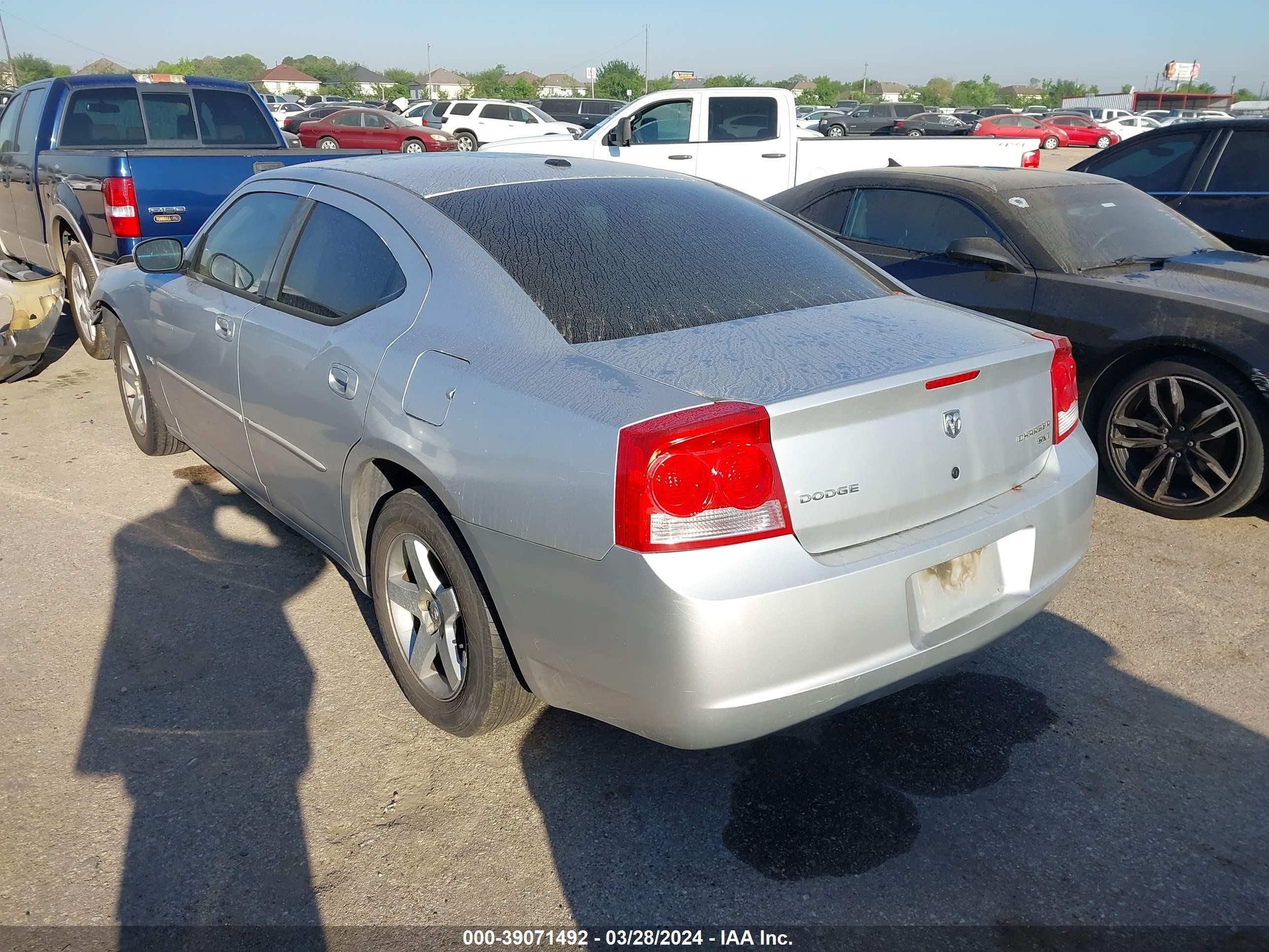 Photo 2 VIN: 2B3CA3CV1AH100254 - DODGE CHARGER 