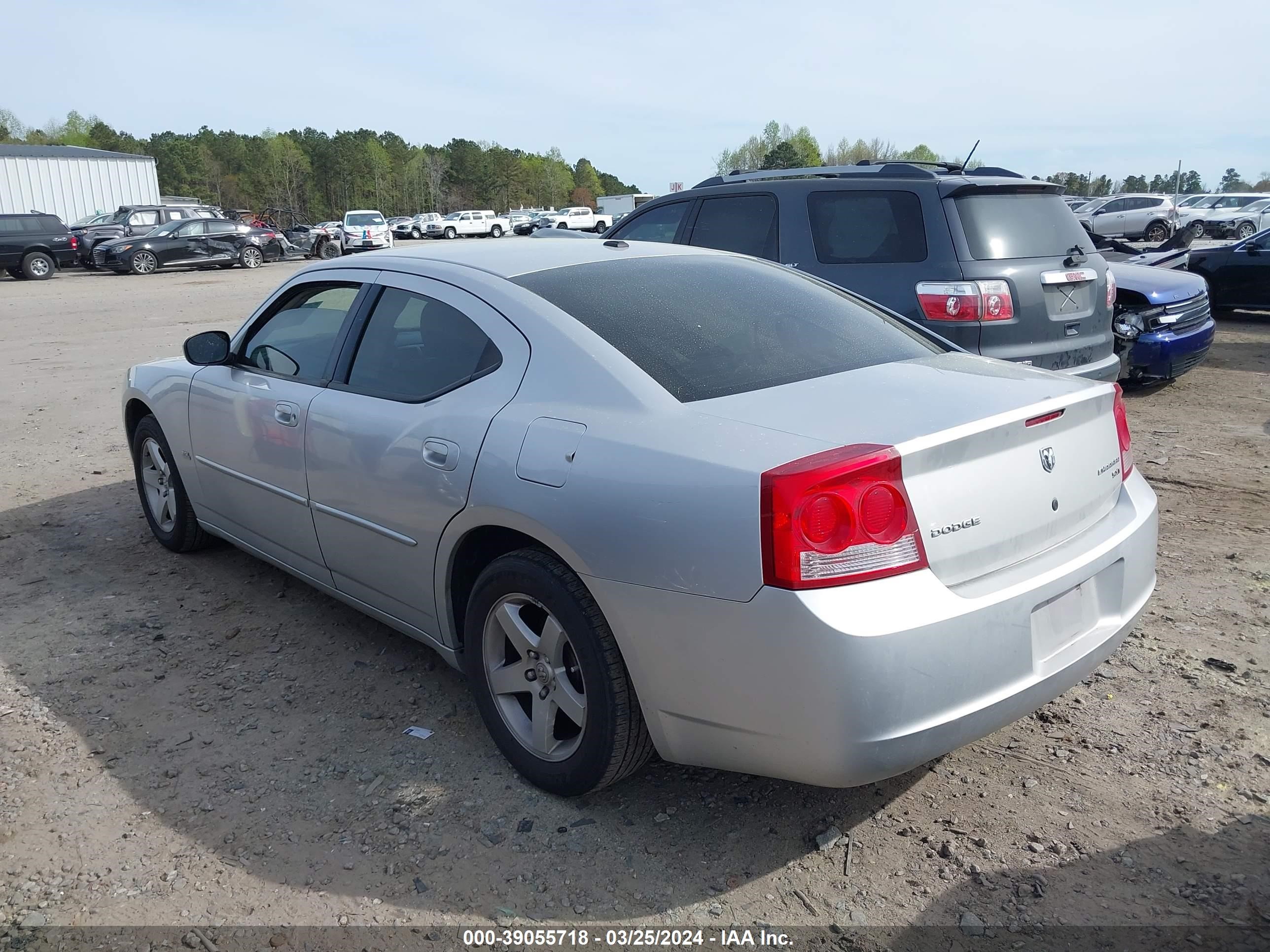 Photo 2 VIN: 2B3CA3CV2AH299668 - DODGE CHARGER 