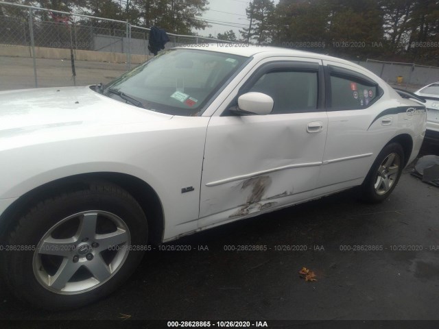 Photo 5 VIN: 2B3CA3CV3AH177207 - DODGE CHARGER 