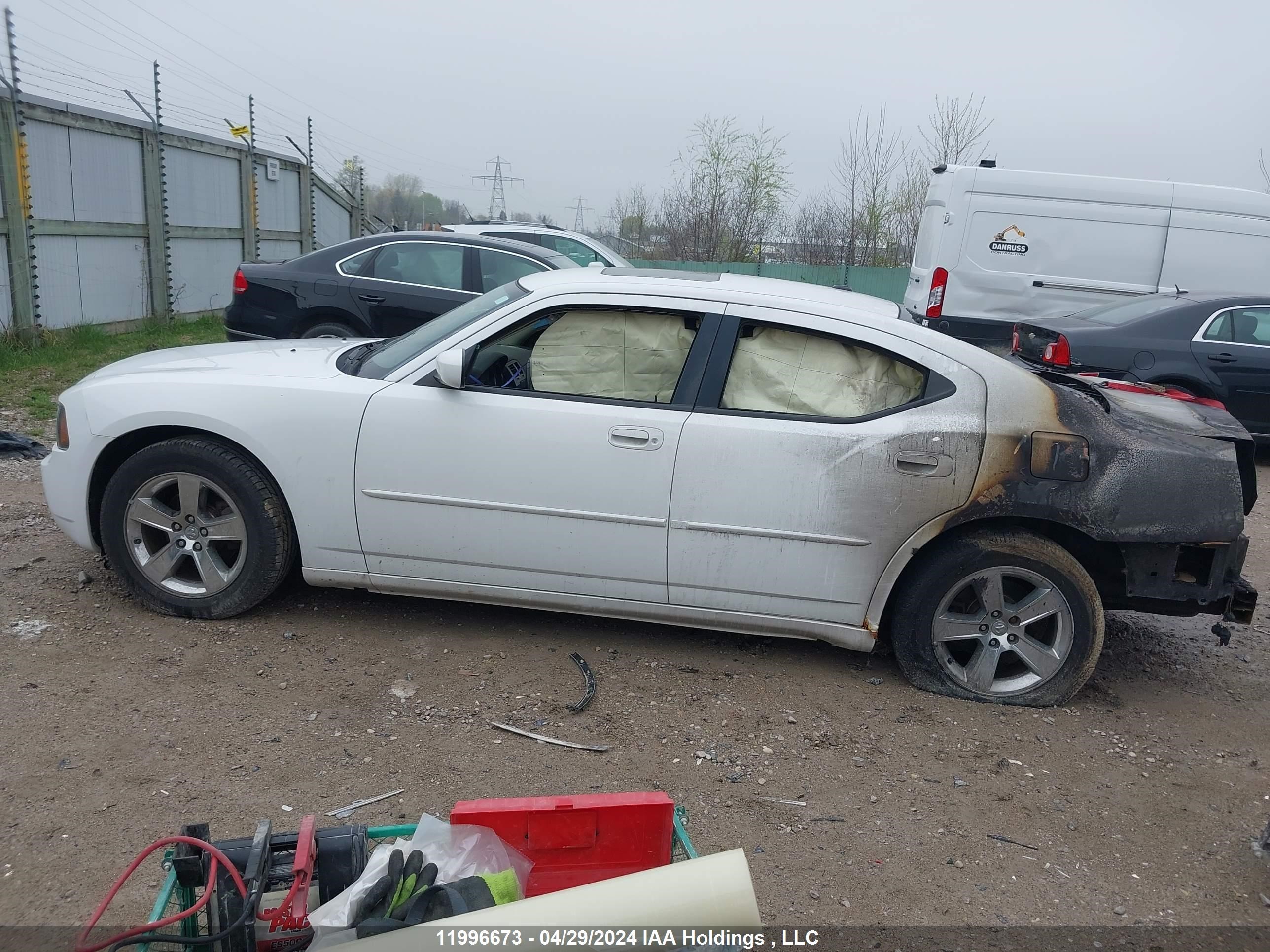 Photo 13 VIN: 2B3CA3CV5AH301591 - DODGE CHARGER 