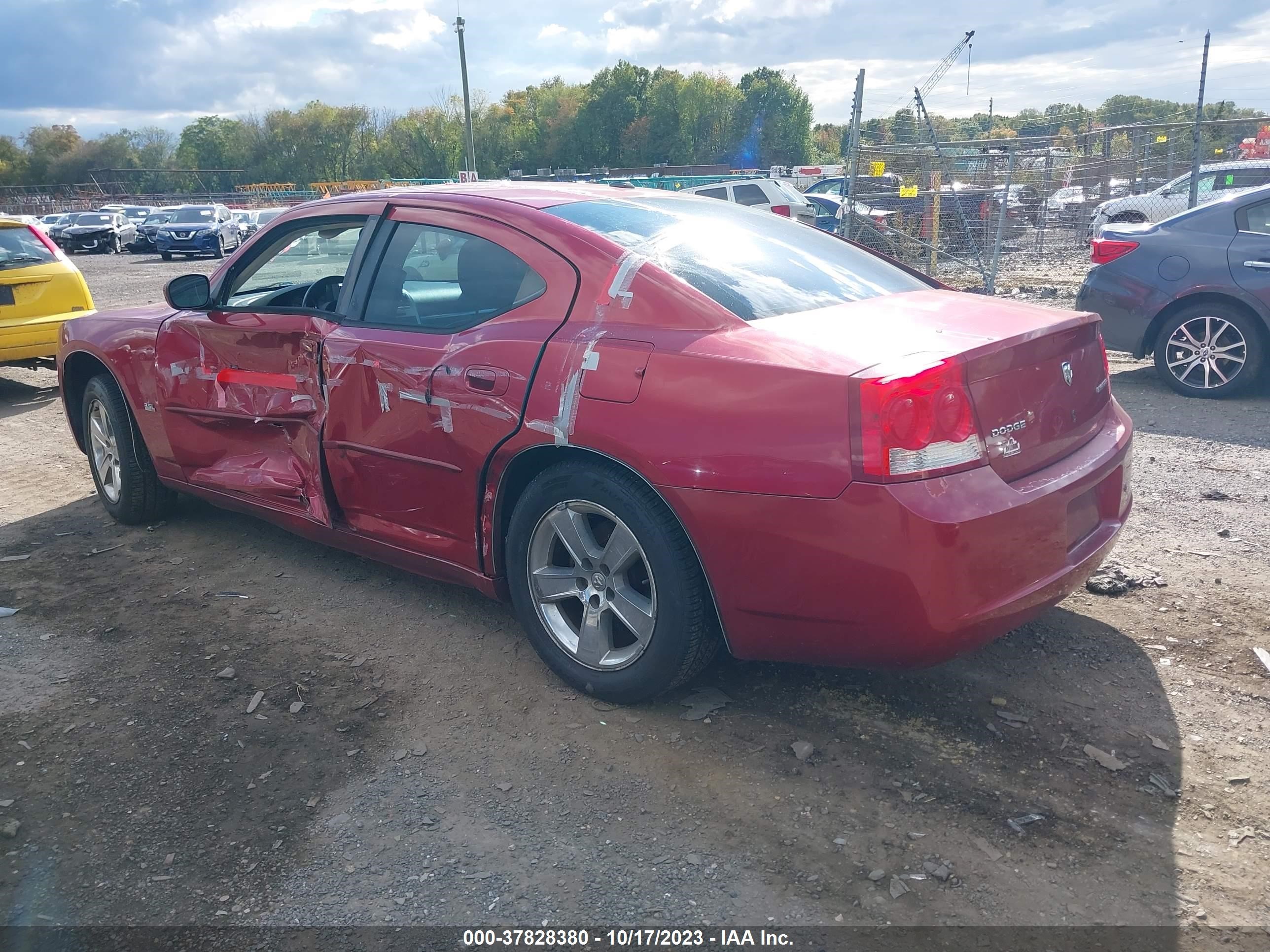 Photo 2 VIN: 2B3CA9CV4AH268392 - DODGE CHARGER 