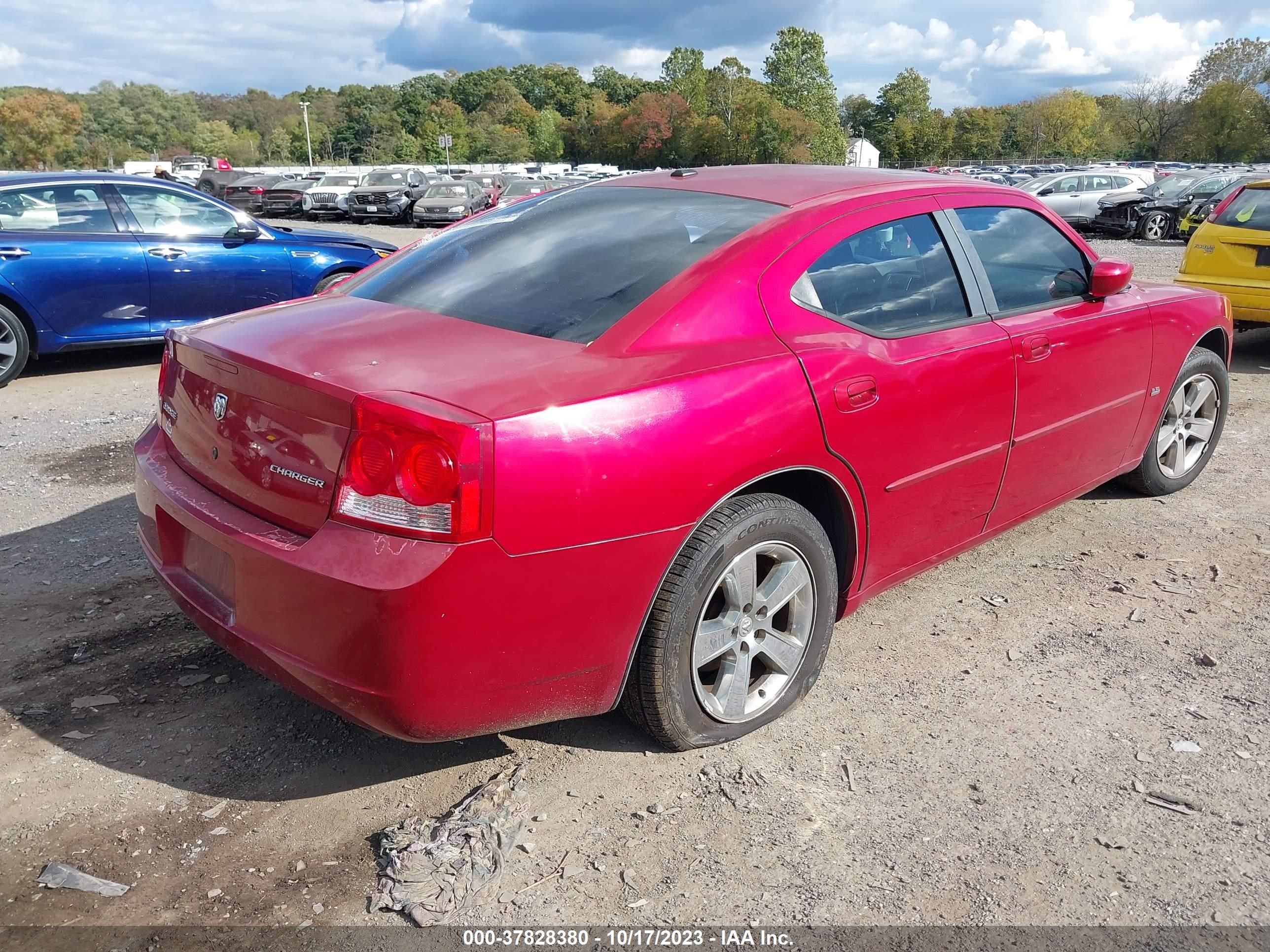 Photo 3 VIN: 2B3CA9CV4AH268392 - DODGE CHARGER 