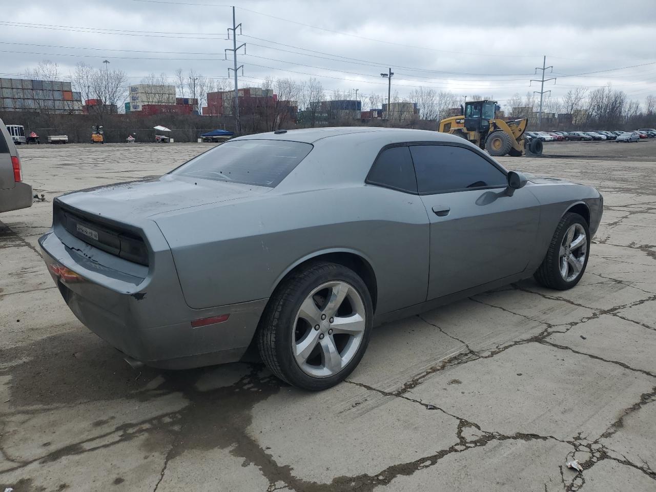 Photo 2 VIN: 2B3CJ4DG0BH601028 - DODGE CHALLENGER 