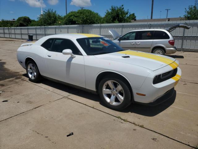 Photo 3 VIN: 2B3CJ4DG4BH574299 - DODGE CHALLENGER 